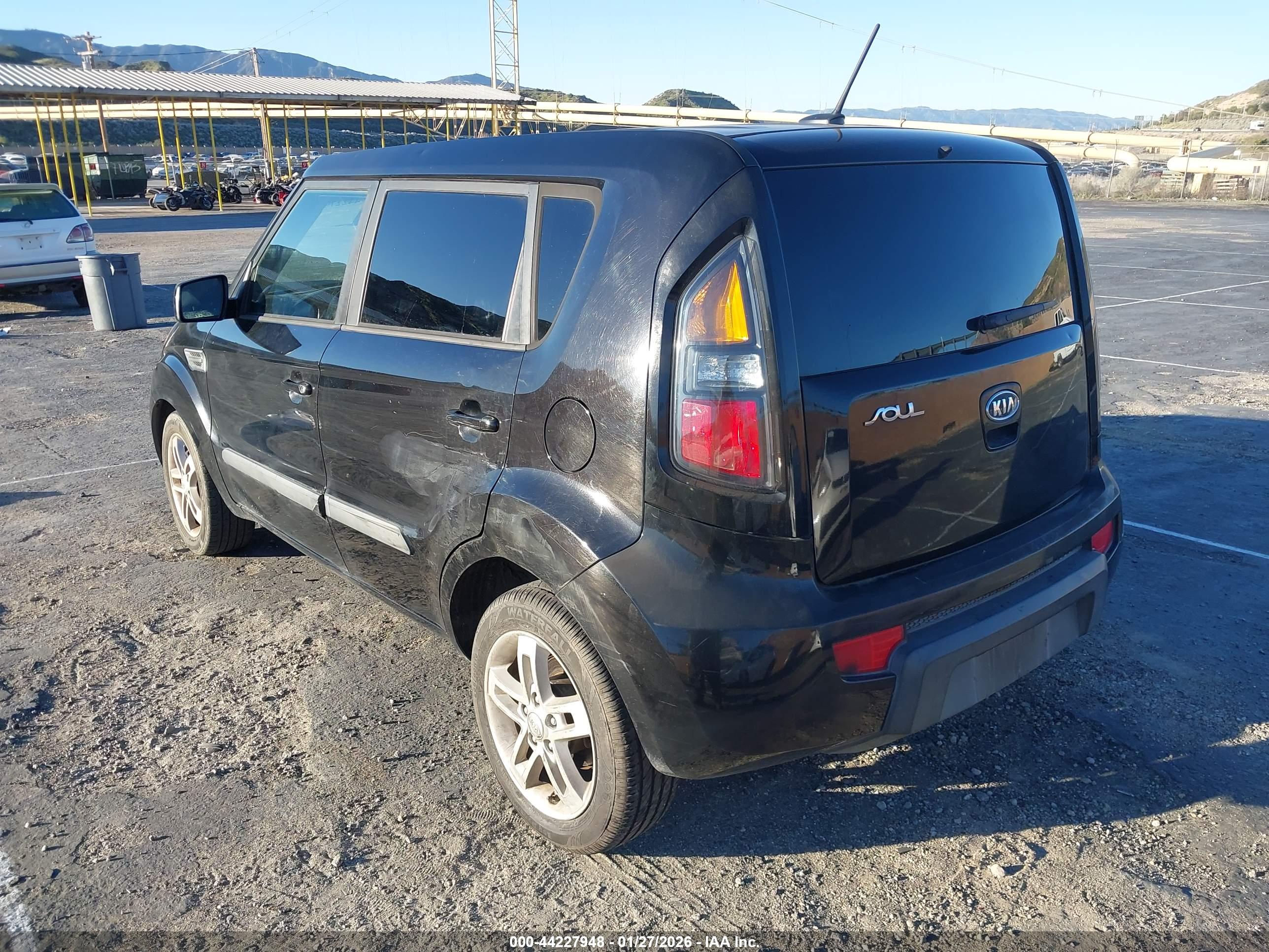 KIA SOUL image 3
