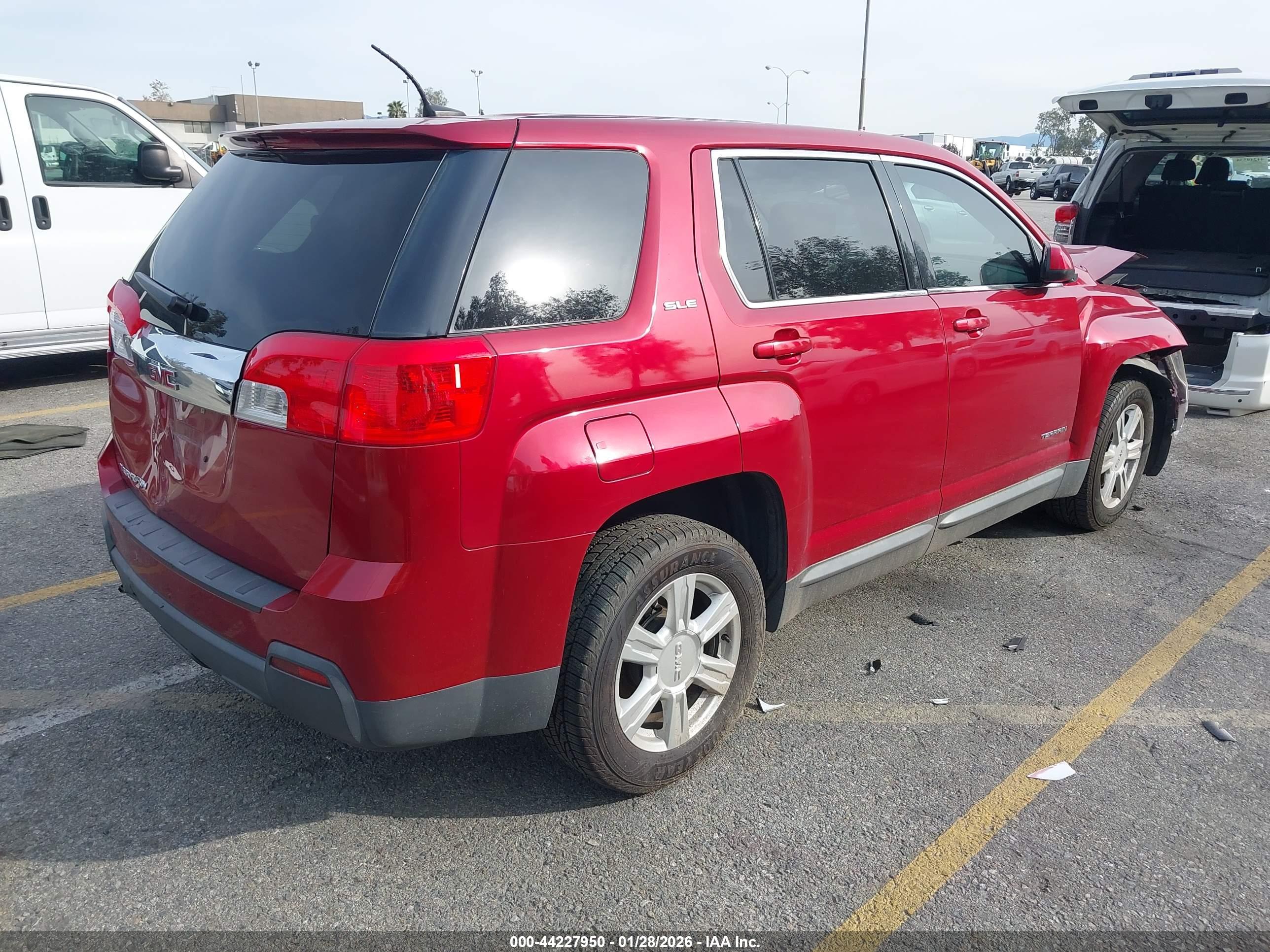 GMC TERRAIN image 4
