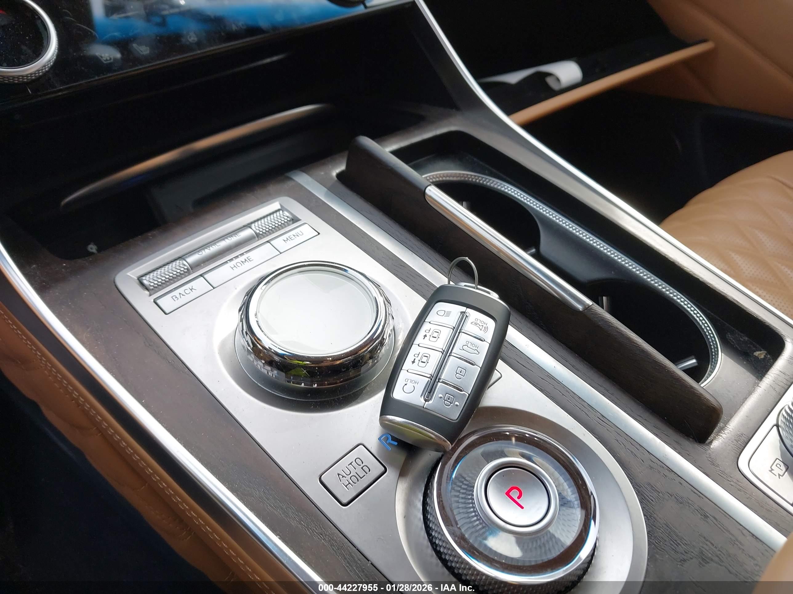 GENESIS GV80 image 11