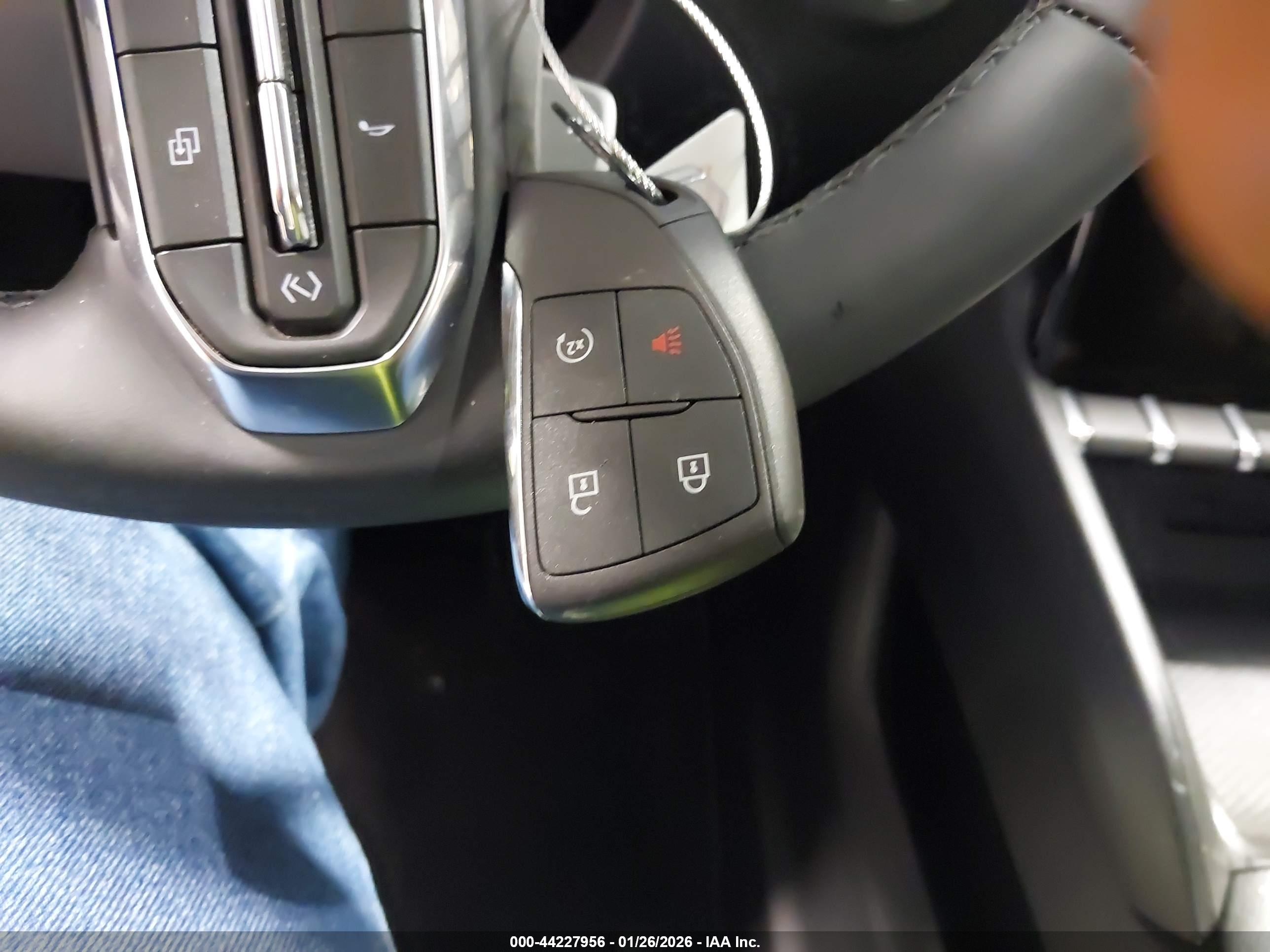 GMC TERRAIN image 11