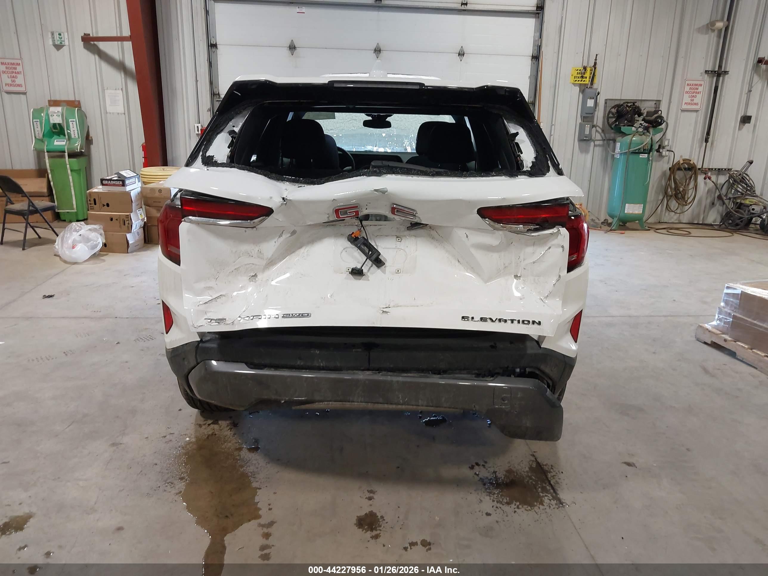 GMC TERRAIN image 6