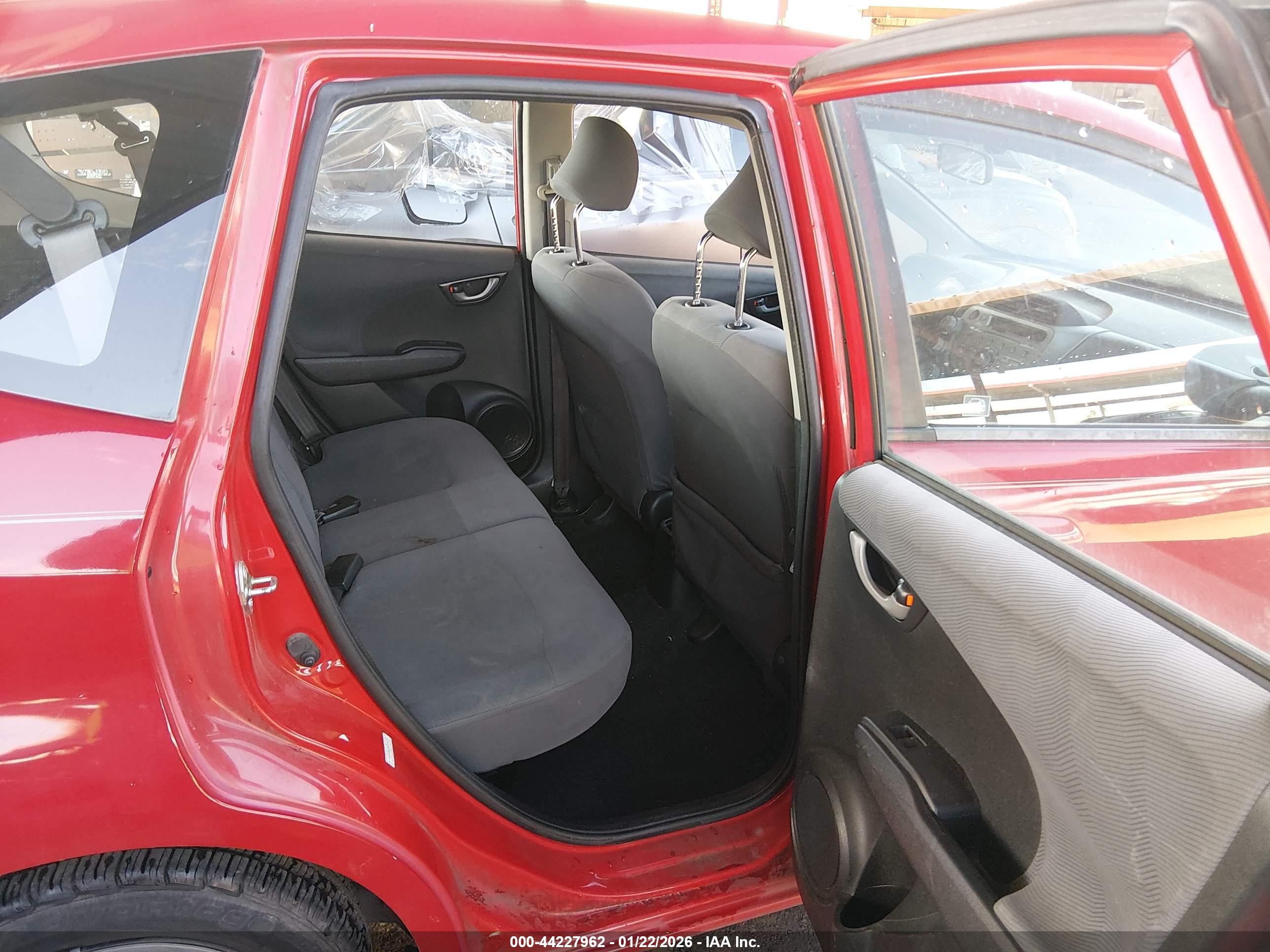 HONDA FIT image 8