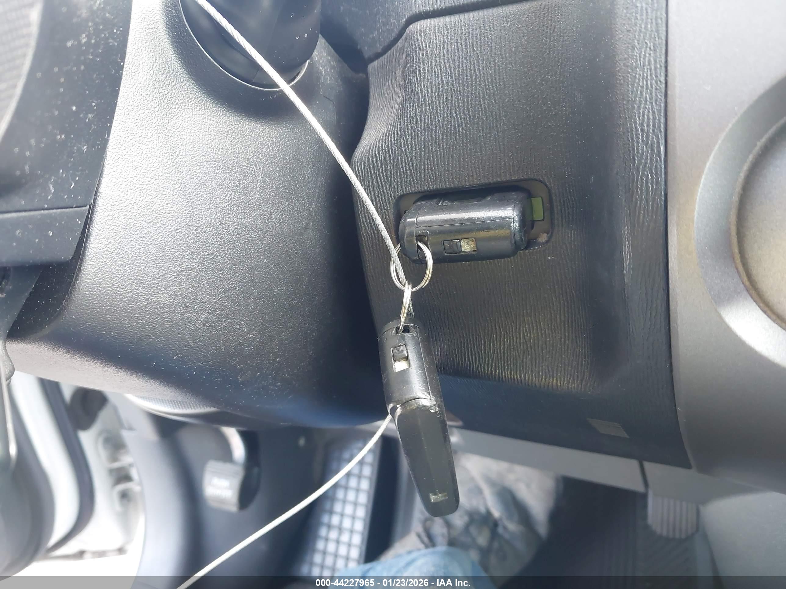 TOYOTA PRIUS image 11