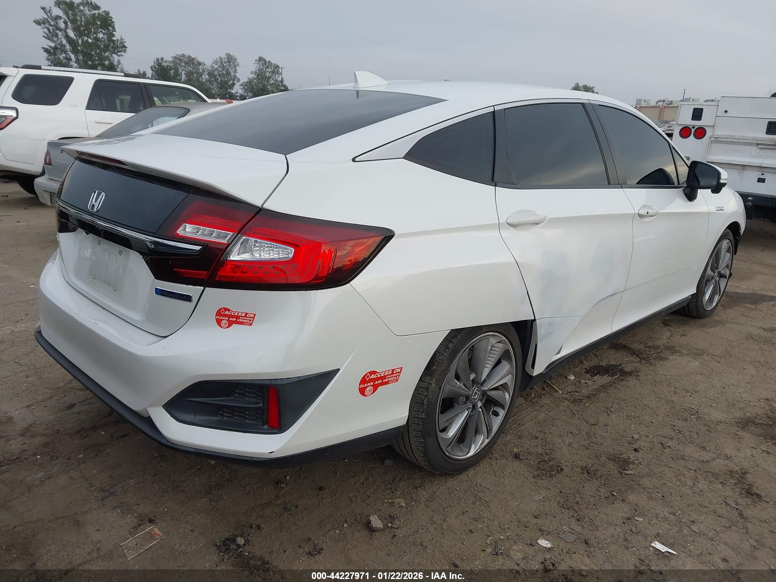 HONDA CLARITY image 4