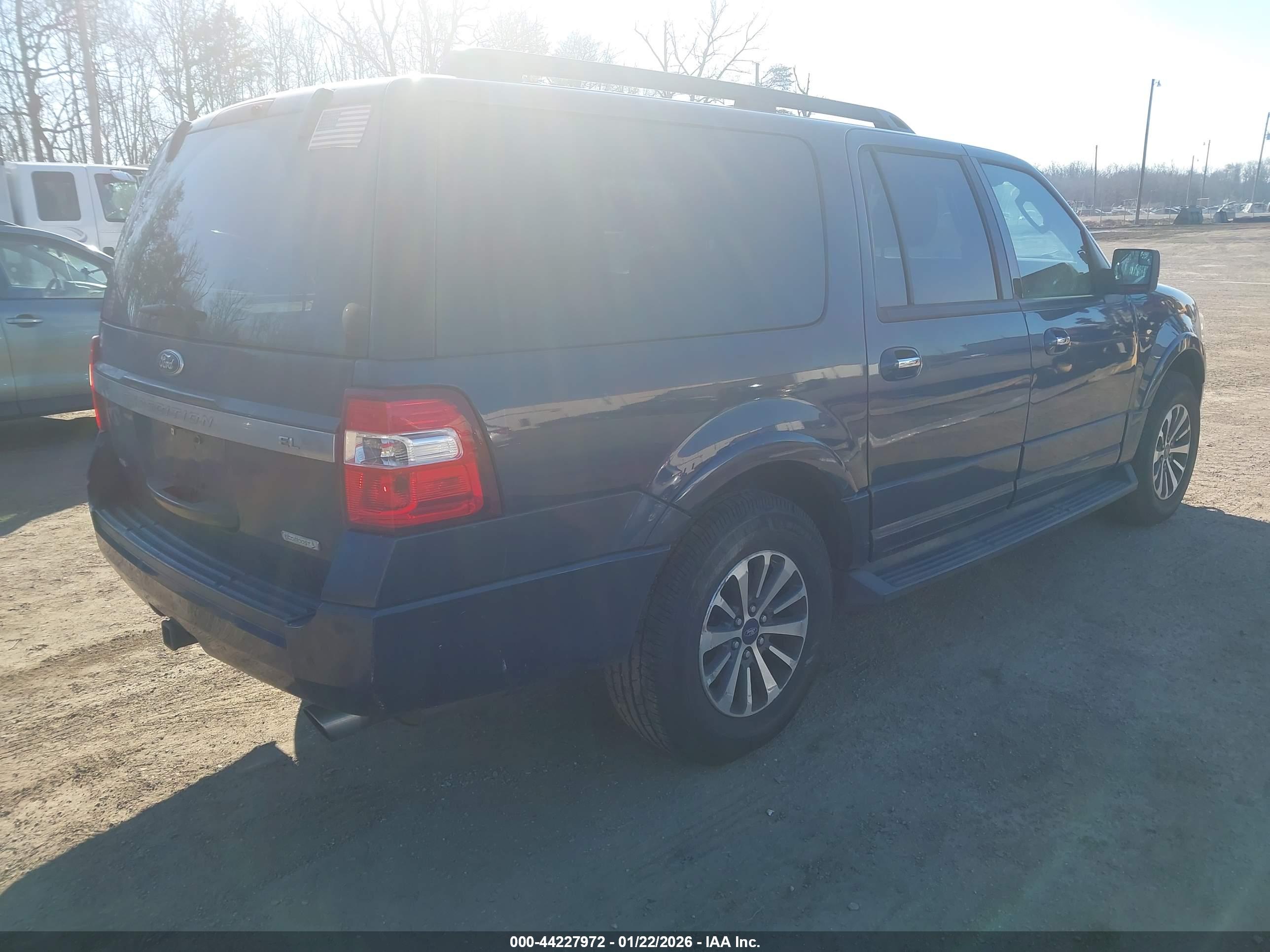 FORD EXPEDITION image 4