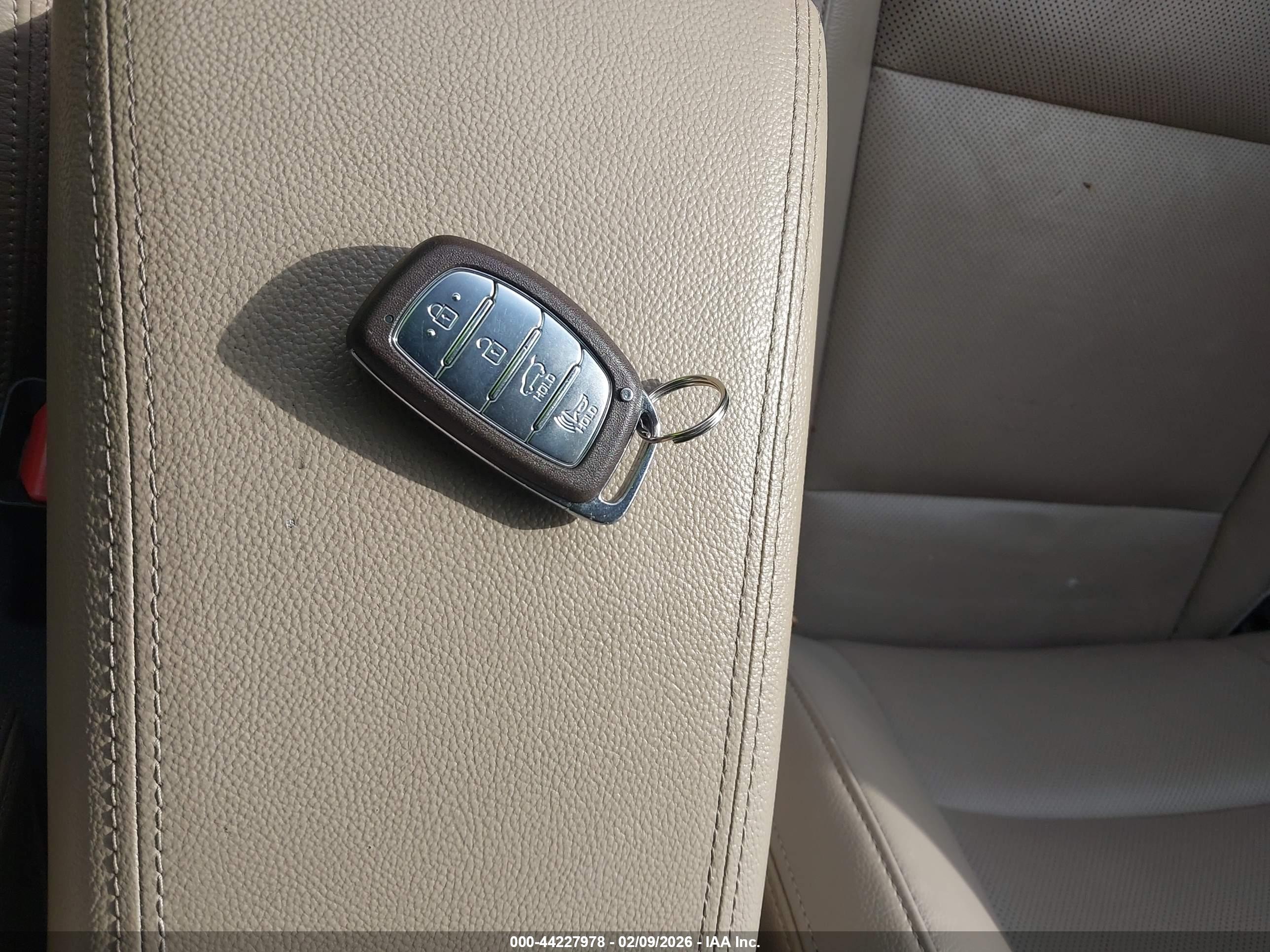 HYUNDAI TUCSON image 11