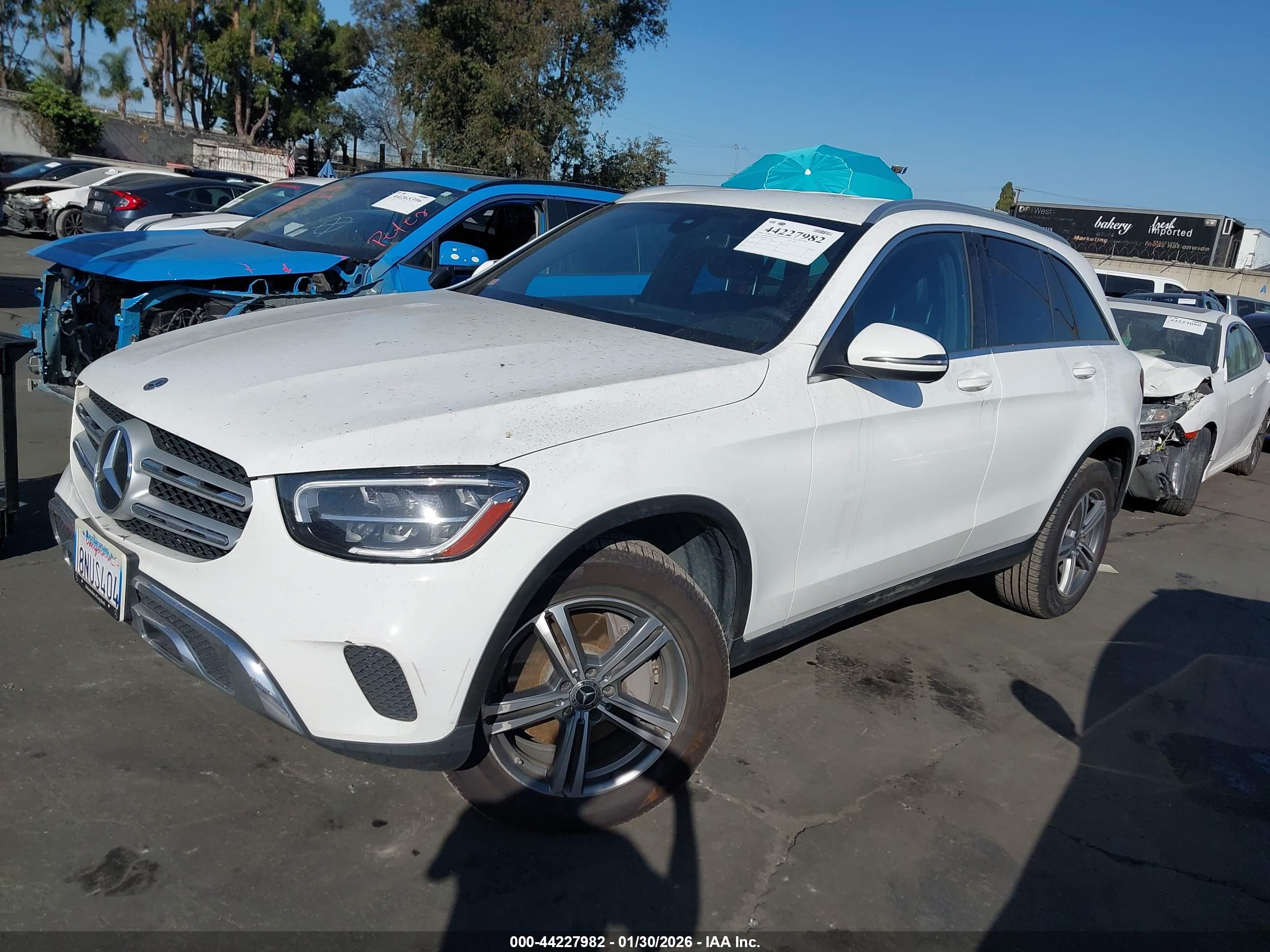 MERCEDES-BENZ GLC image 2