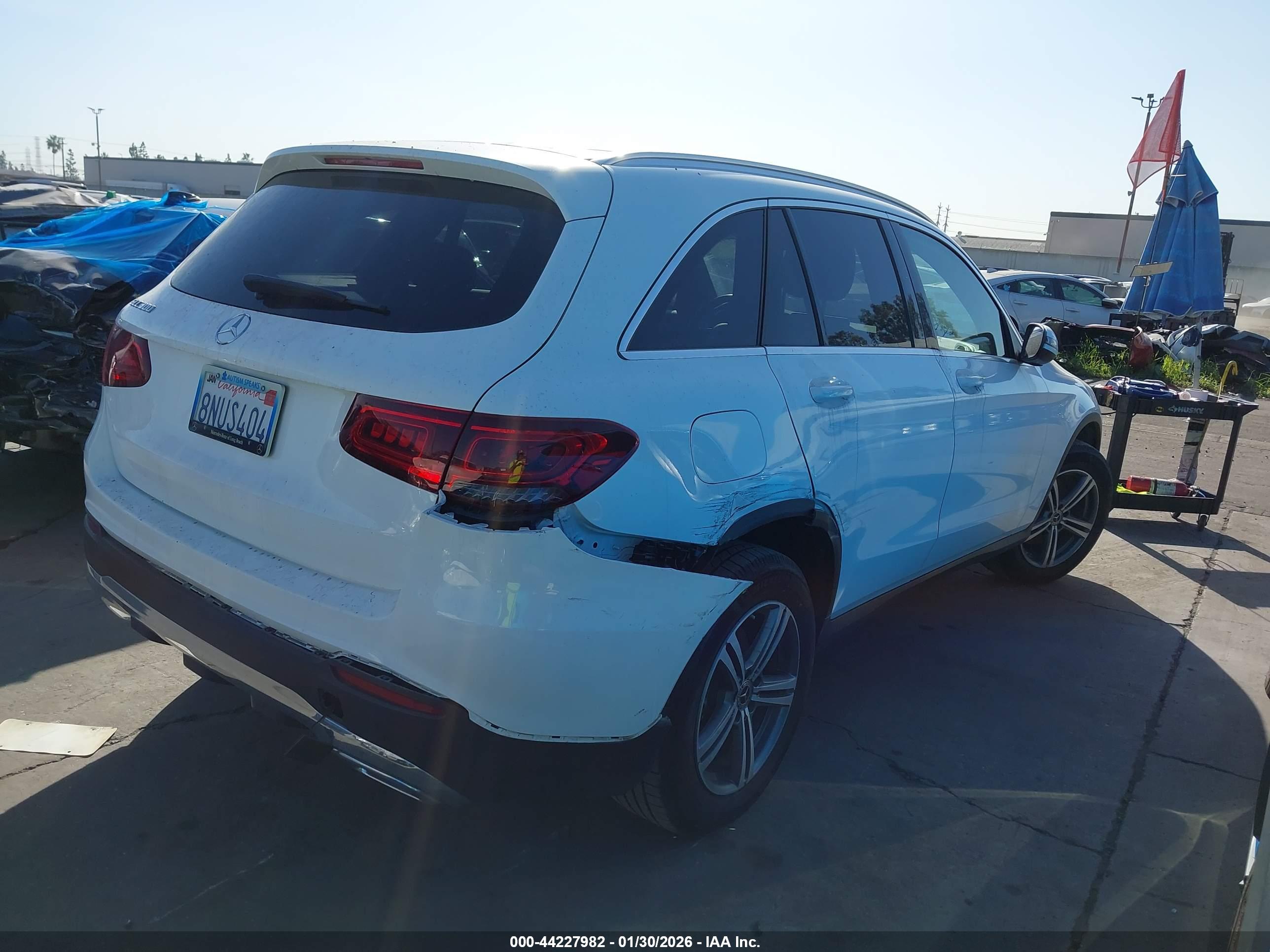 MERCEDES-BENZ GLC image 4
