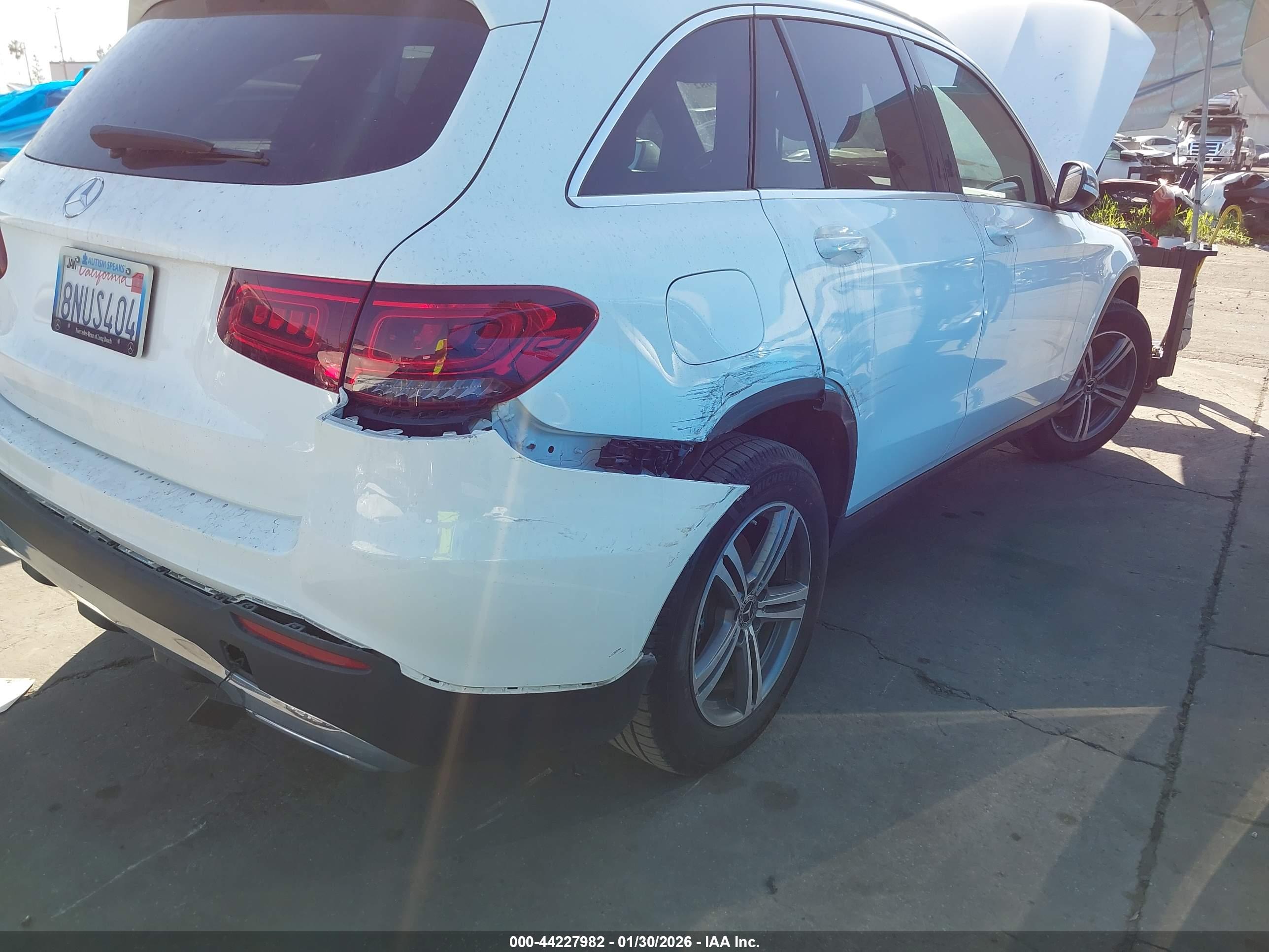 MERCEDES-BENZ GLC image 6