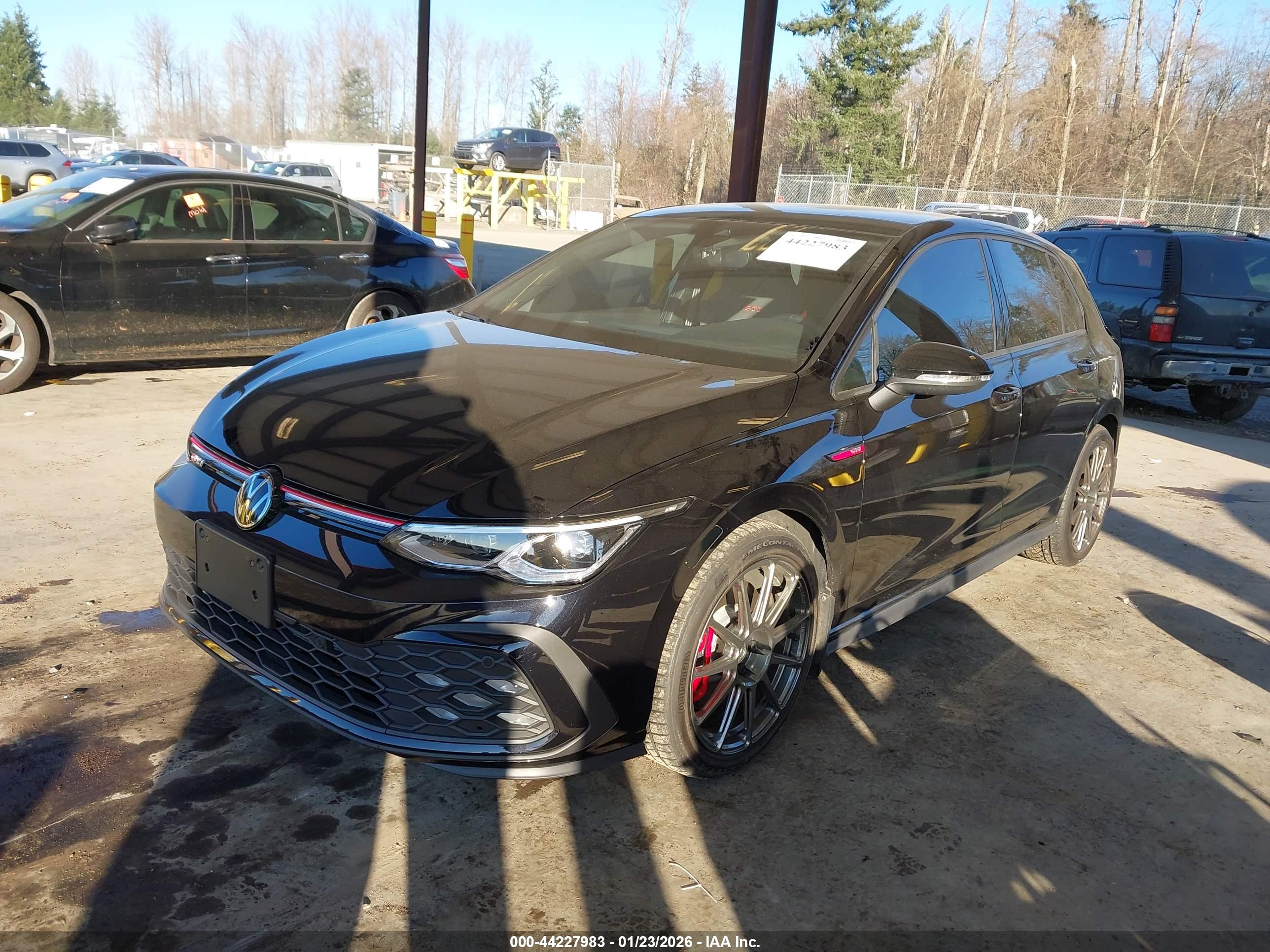 VOLKSWAGEN GOLF image 2