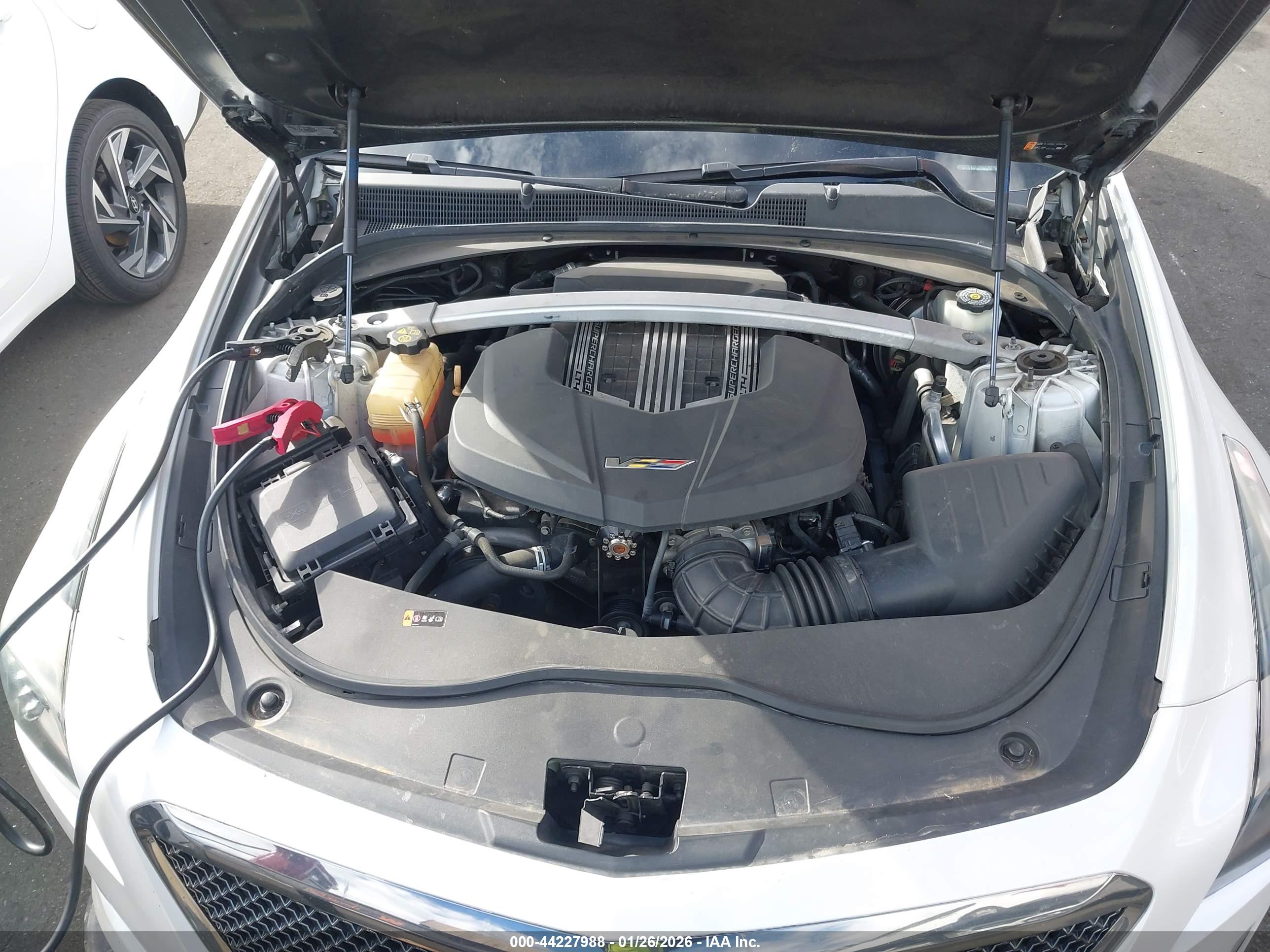 CADILLAC CTS-V image 10