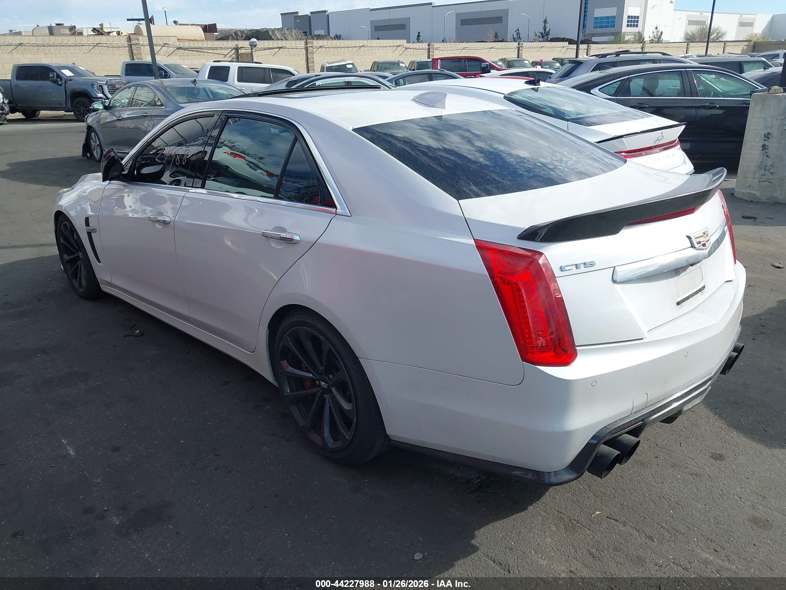 CADILLAC CTS-V image 3