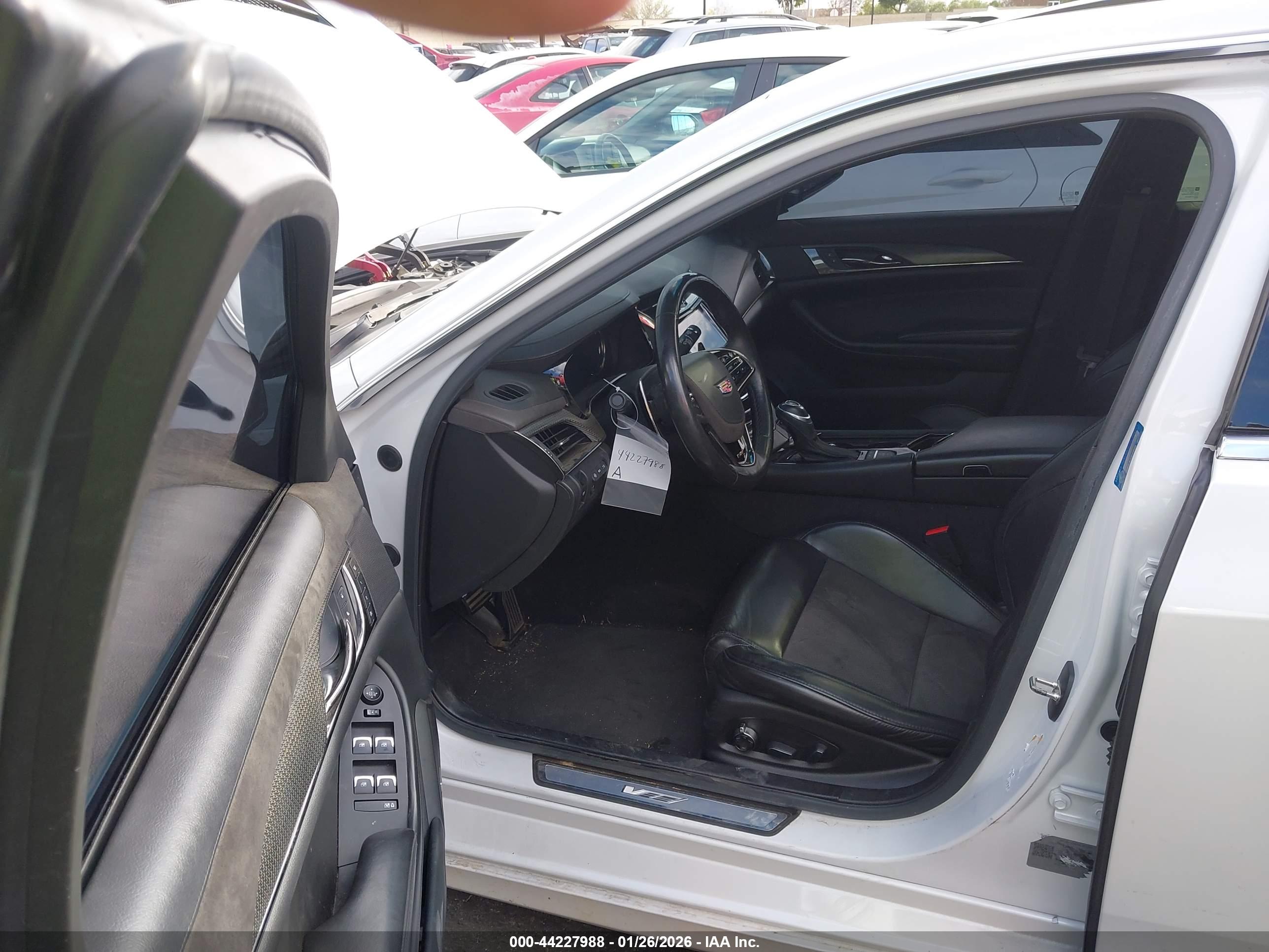 CADILLAC CTS-V image 5