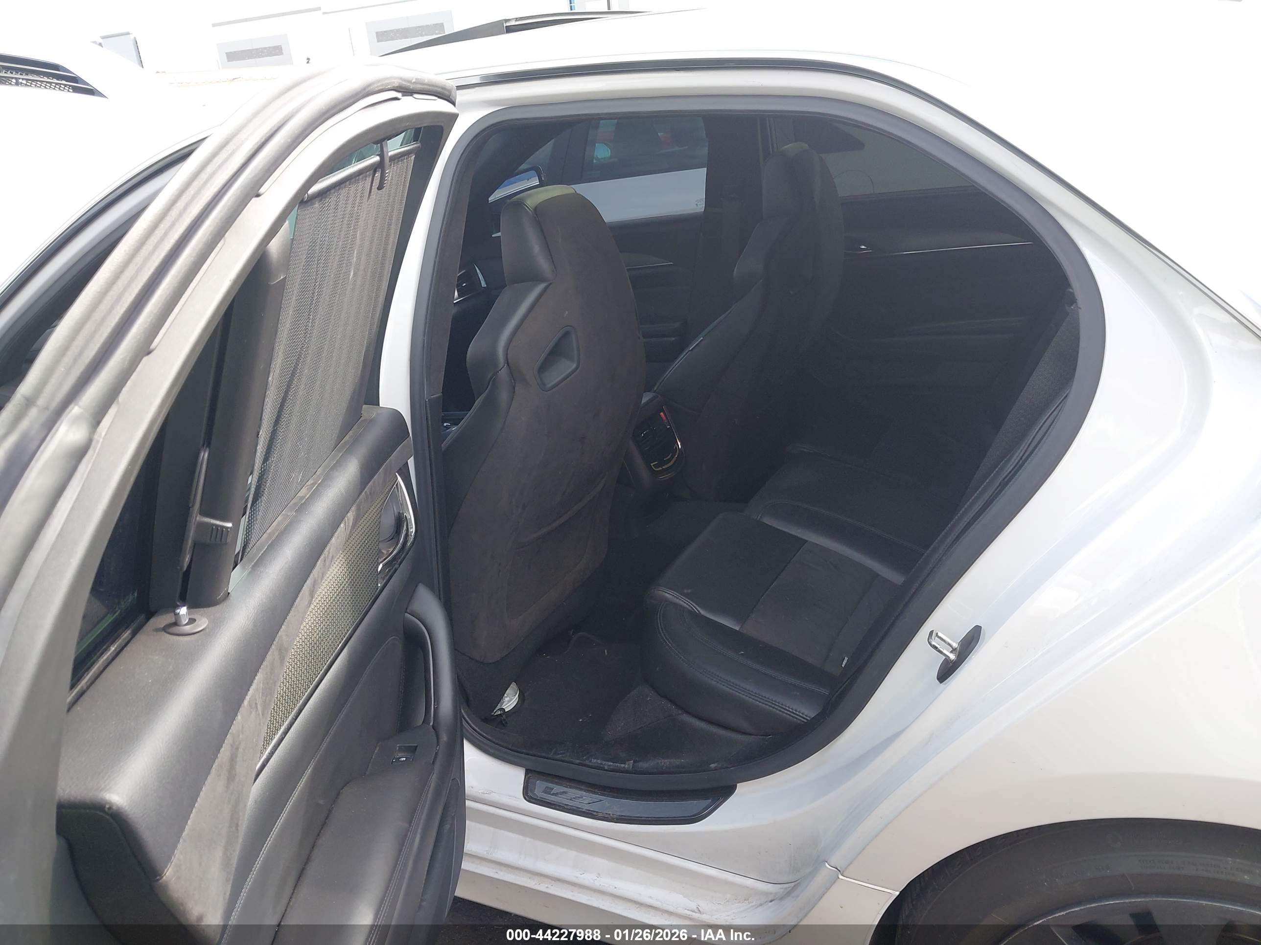 CADILLAC CTS-V image 8