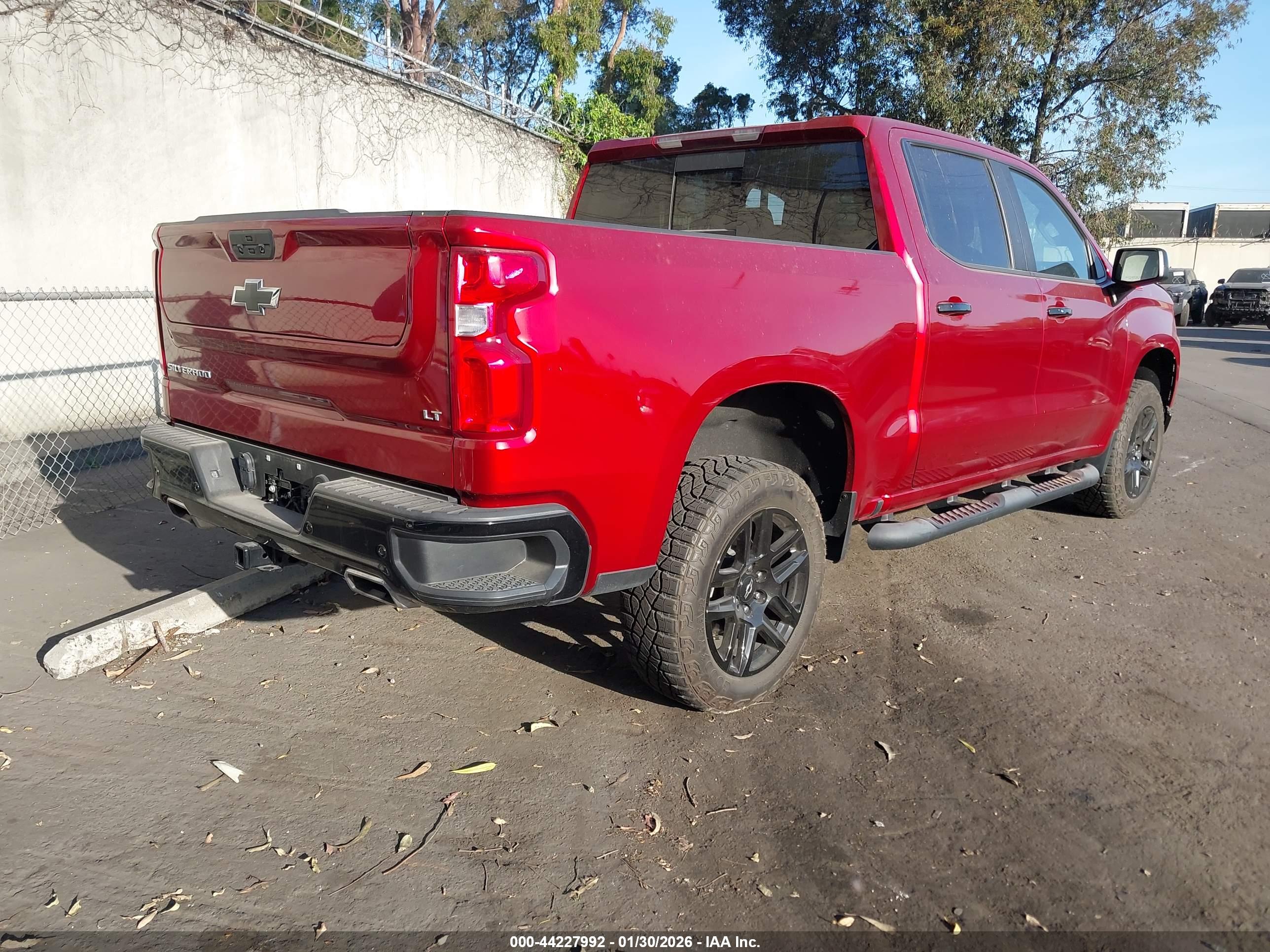 CHEVROLET SILVERADO image 4