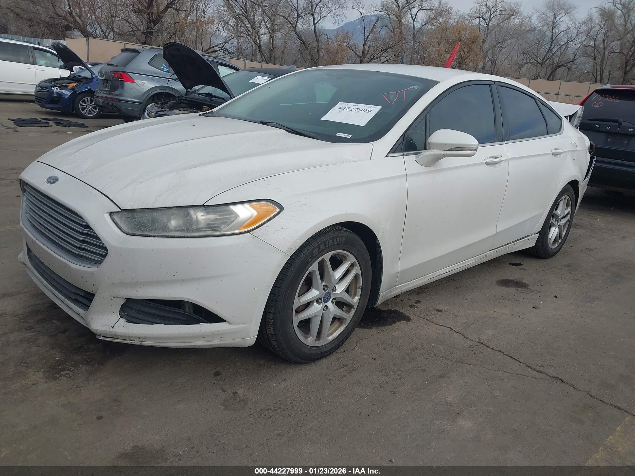 FORD FUSION image 2