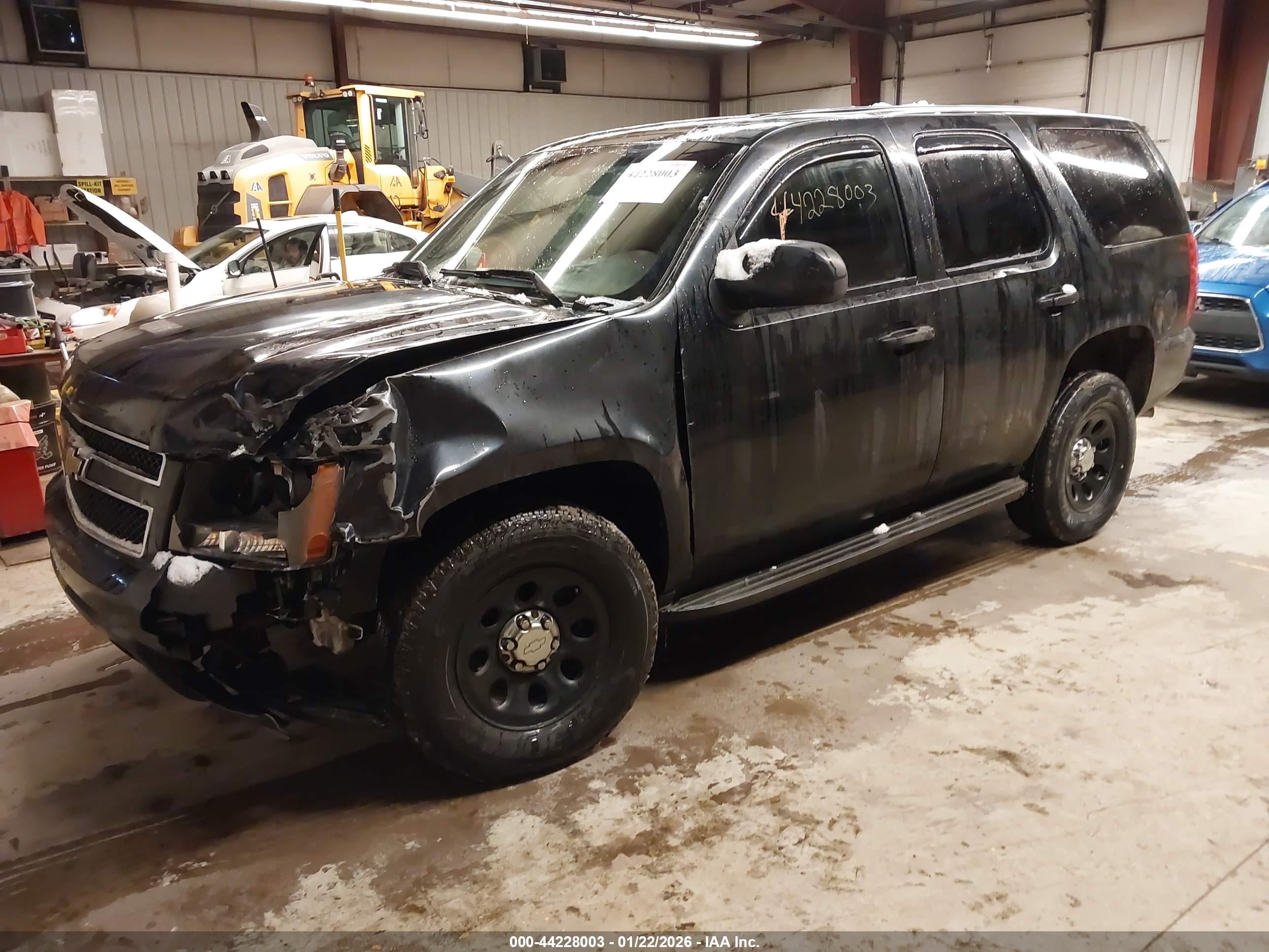 CHEVROLET TAHOE image 2