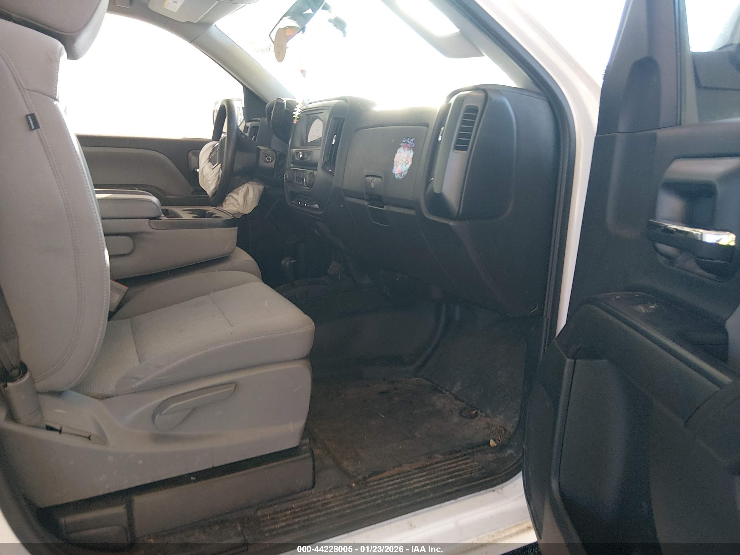 GMC SIERRA image 5