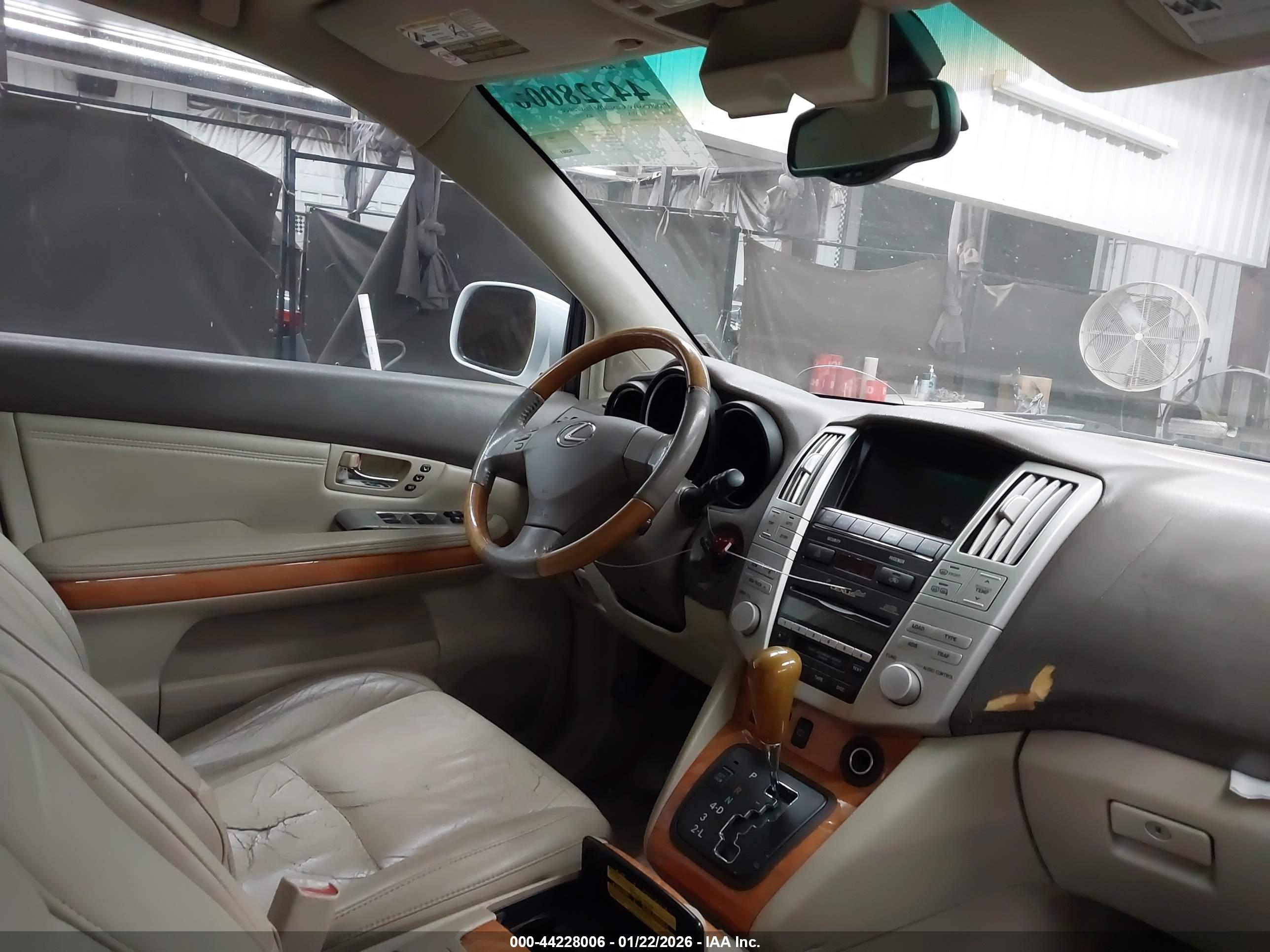 LEXUS RX image 5
