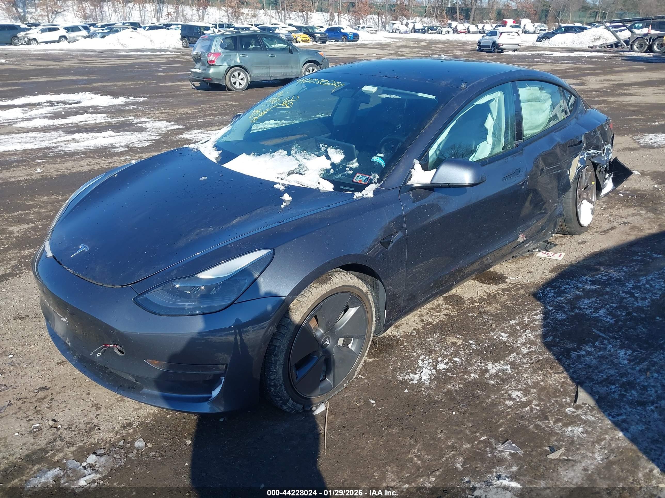 TESLA MODEL image 2