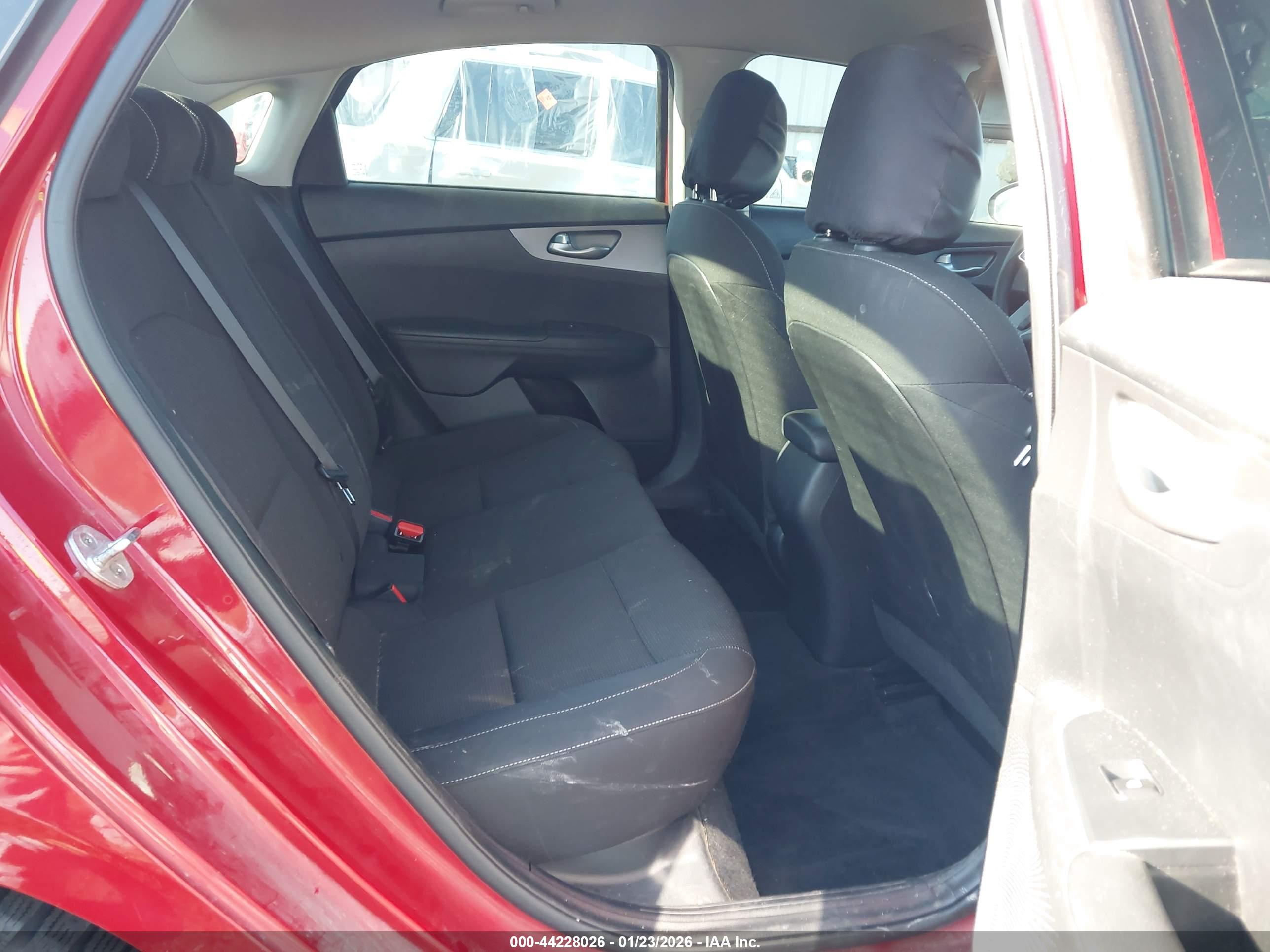 KIA FORTE image 8