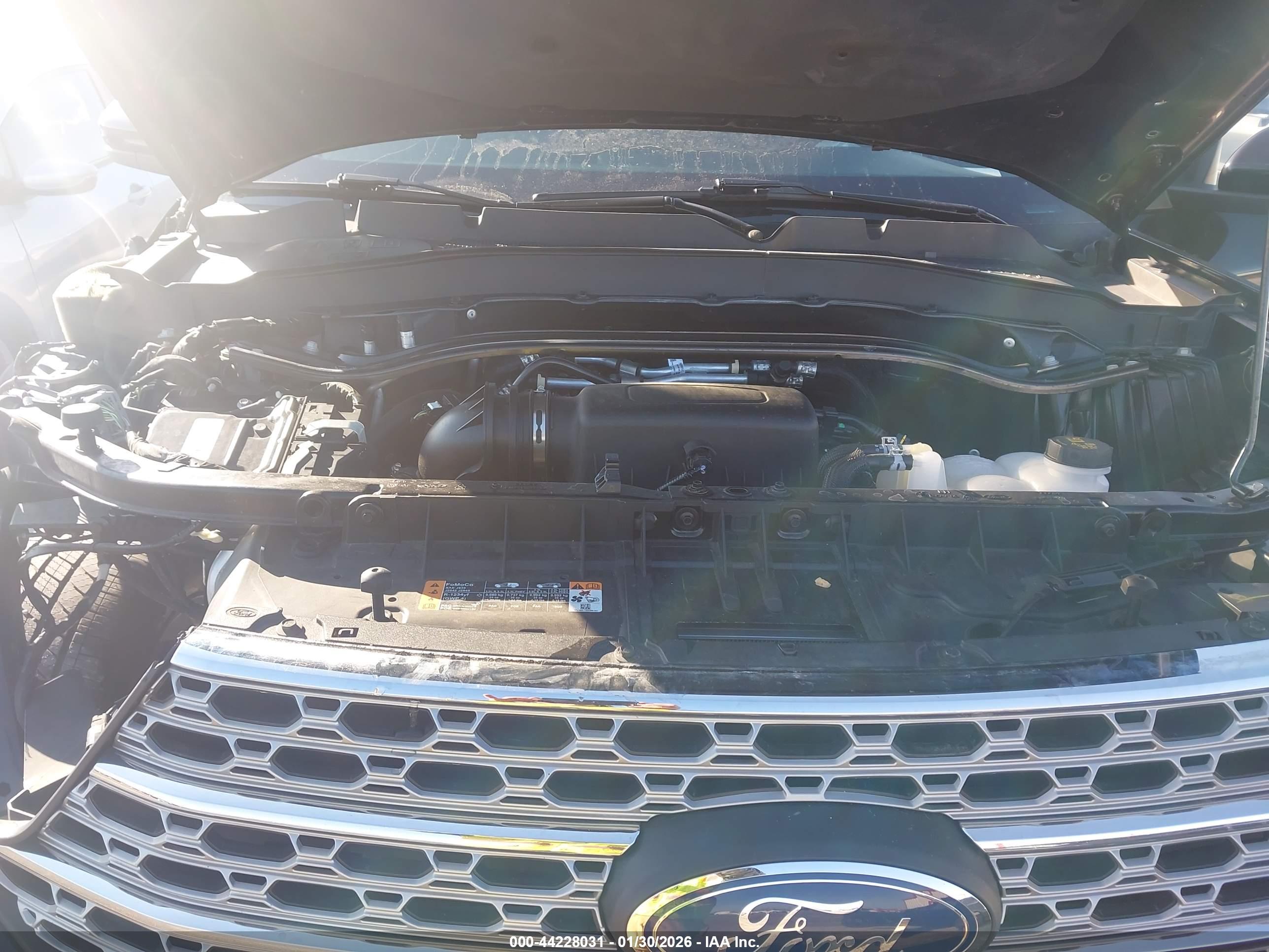 FORD EXPLORER image 10