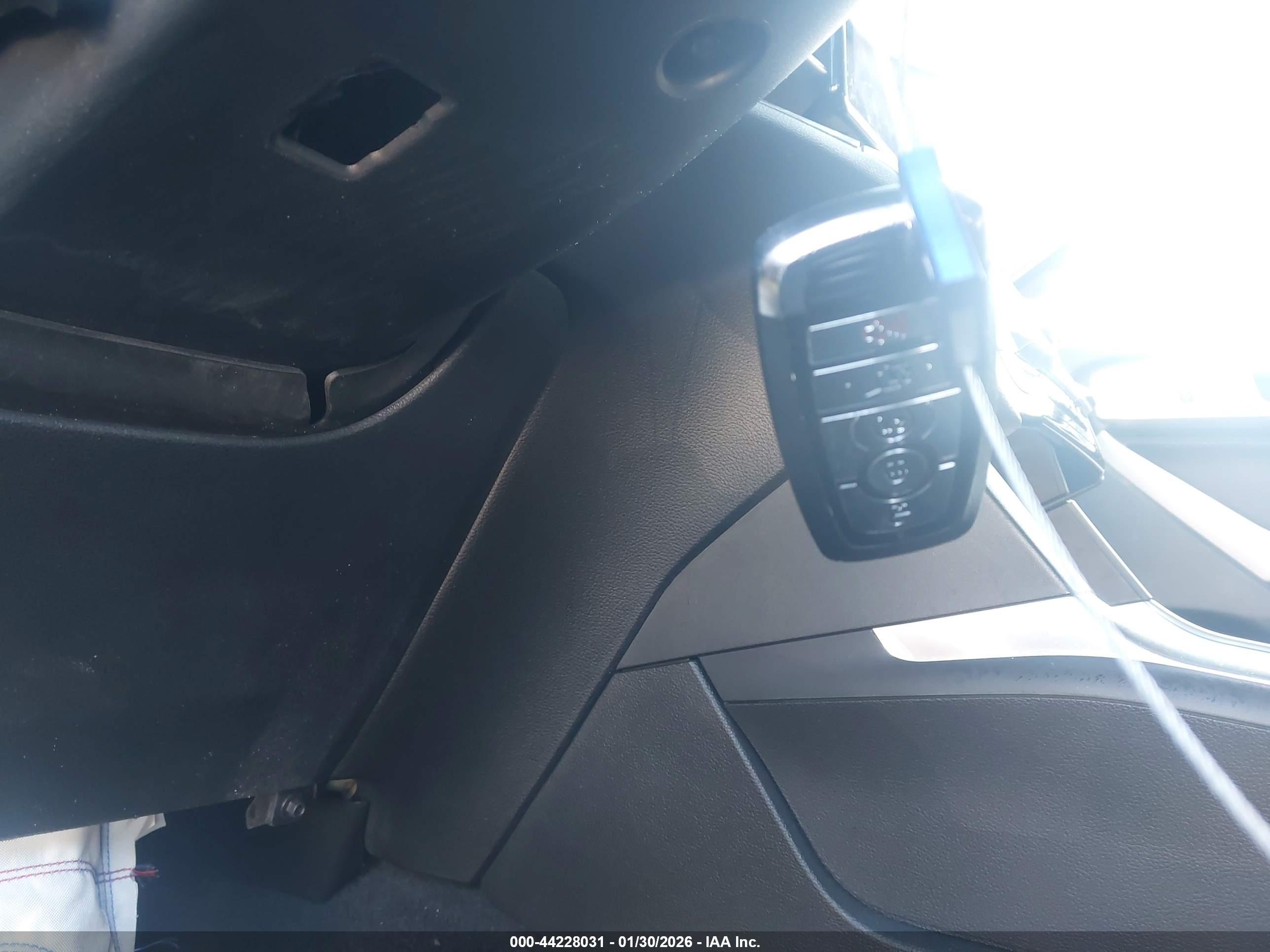 FORD EXPLORER image 11