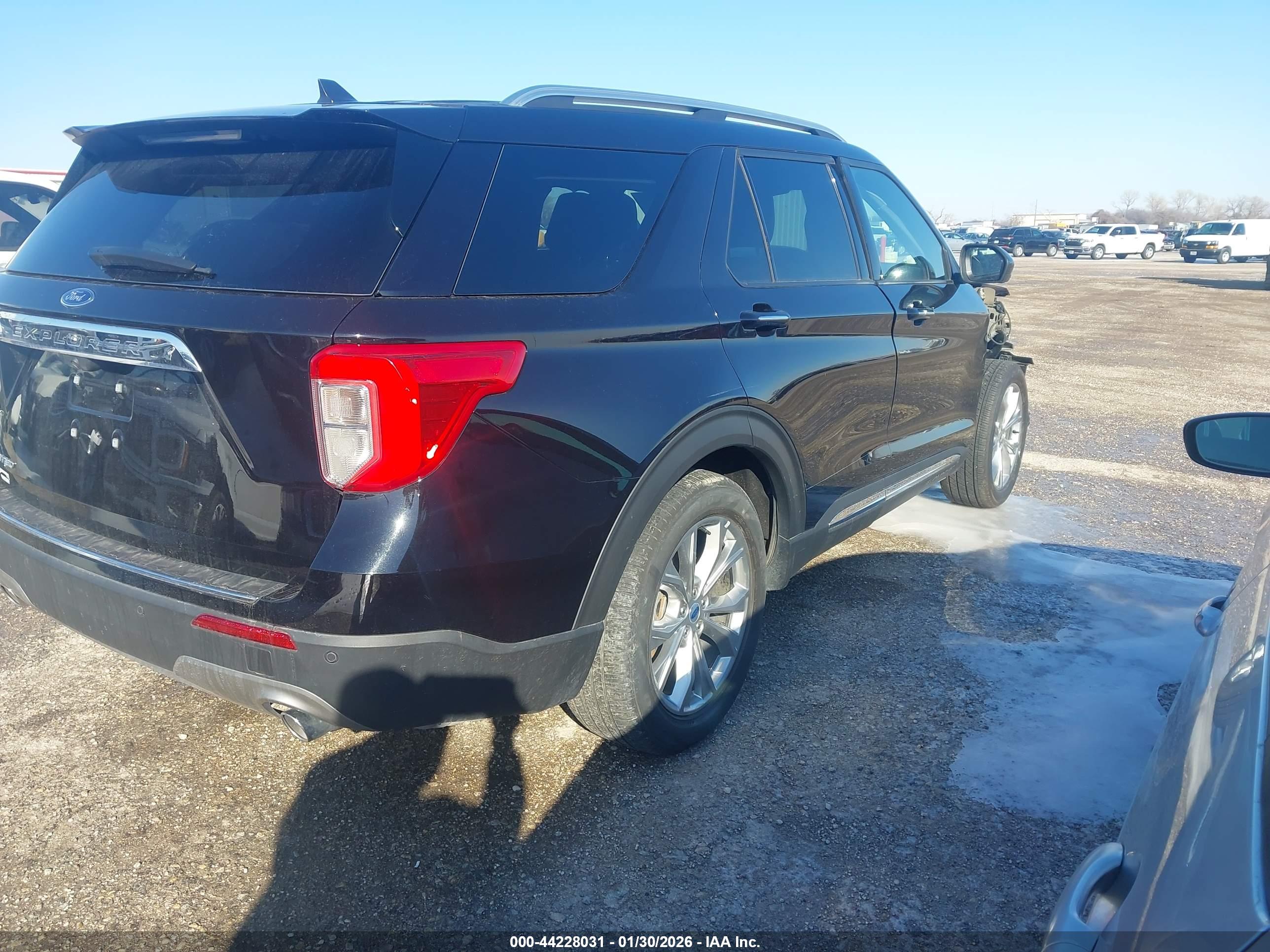 FORD EXPLORER image 4