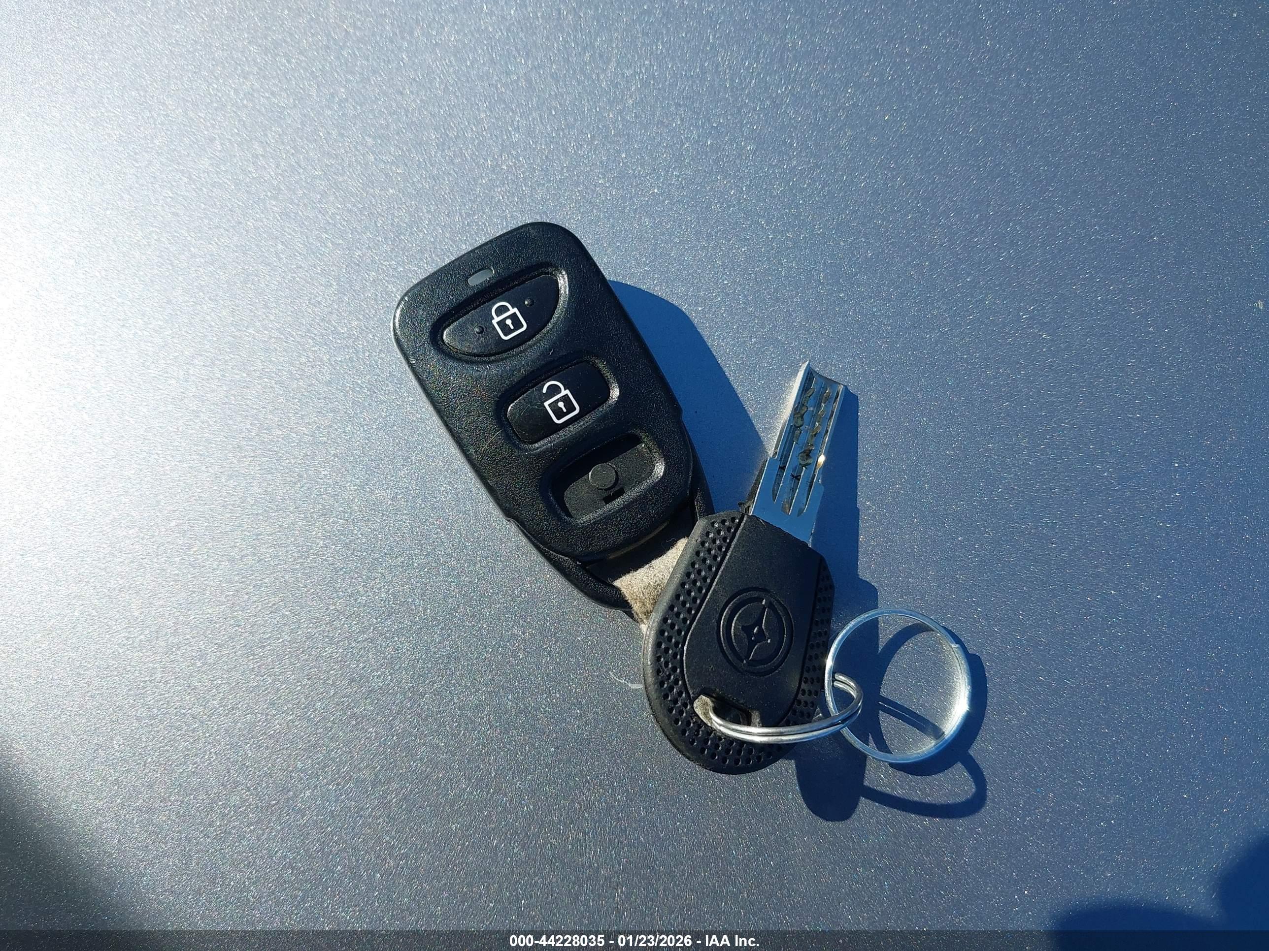 HYUNDAI ELANTRA image 11
