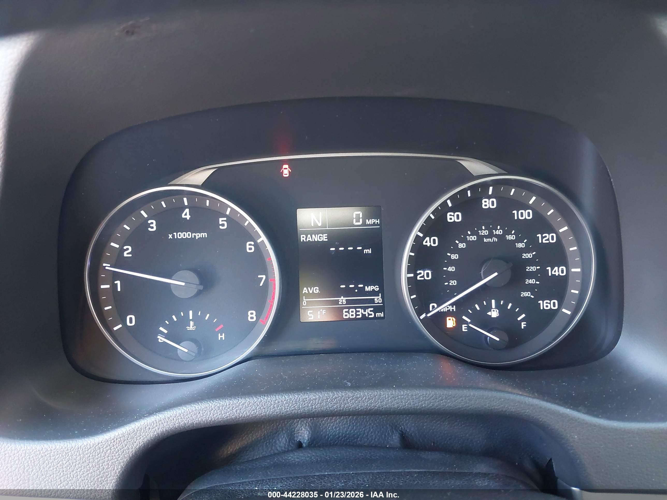 HYUNDAI ELANTRA image 7