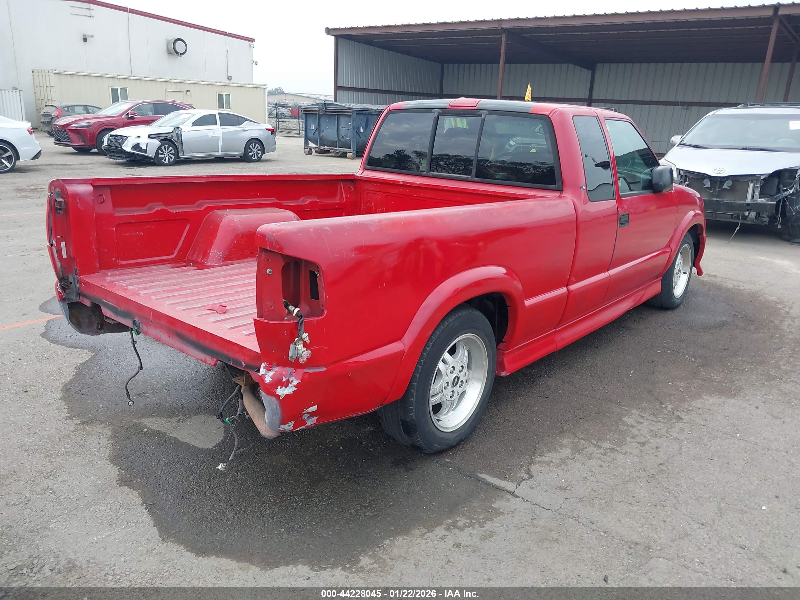 CHEVROLET S-10 image 4