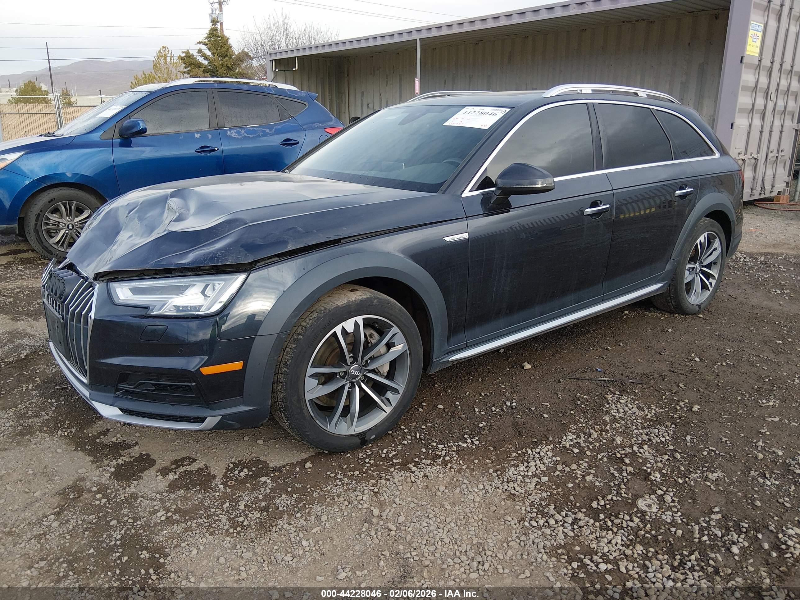 AUDI A4 image 2