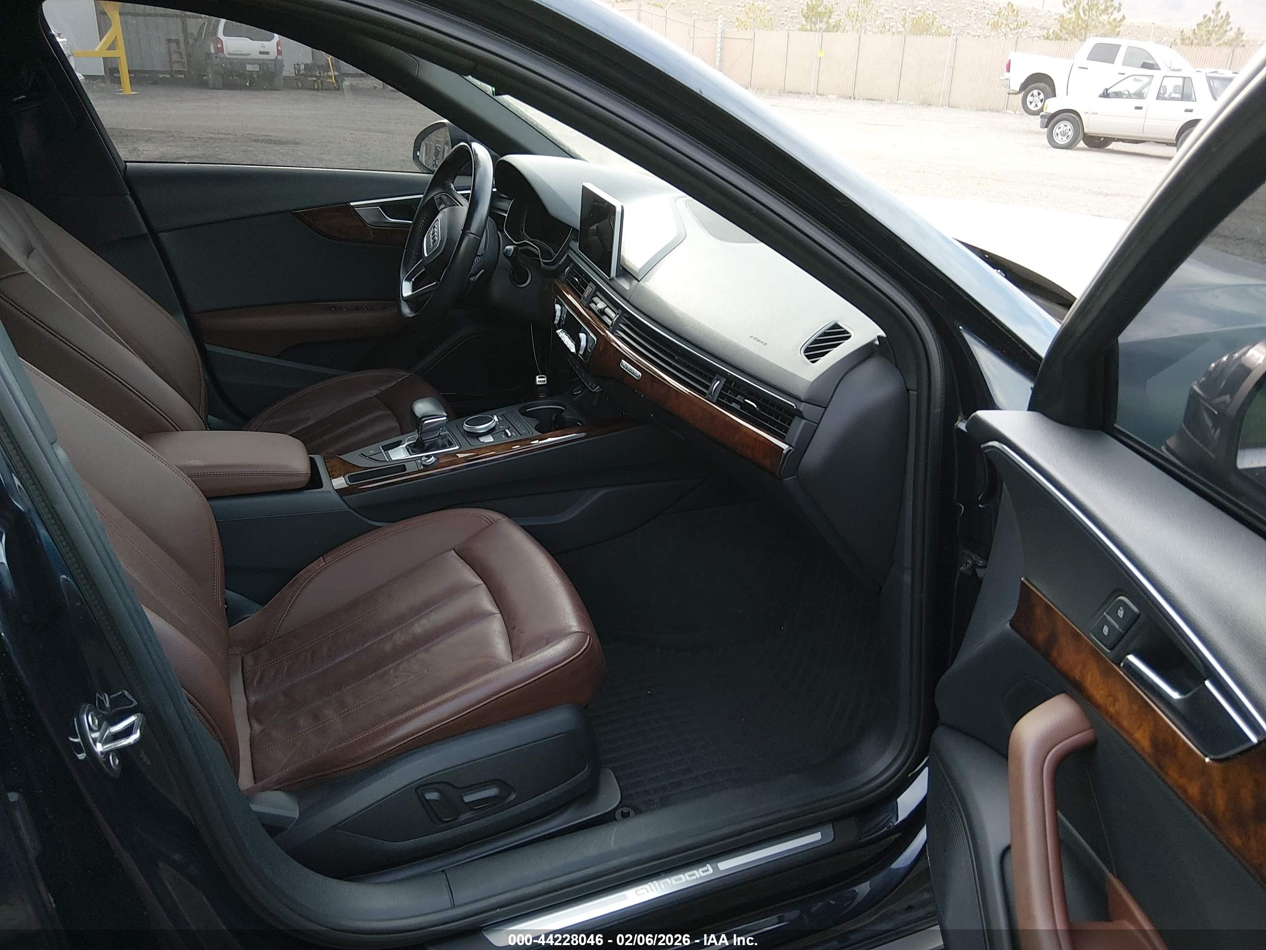AUDI A4 image 5