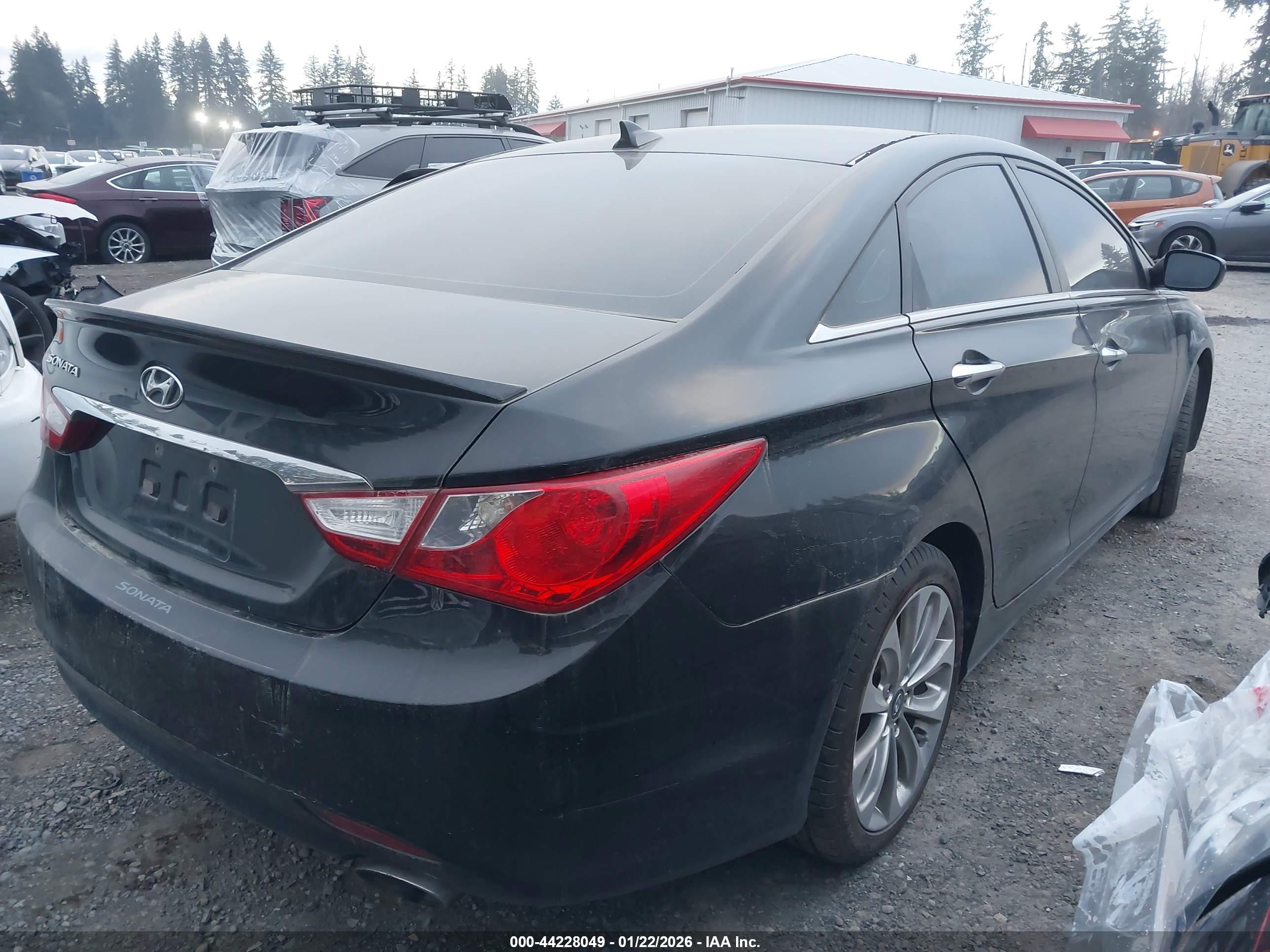 HYUNDAI SONATA image 4