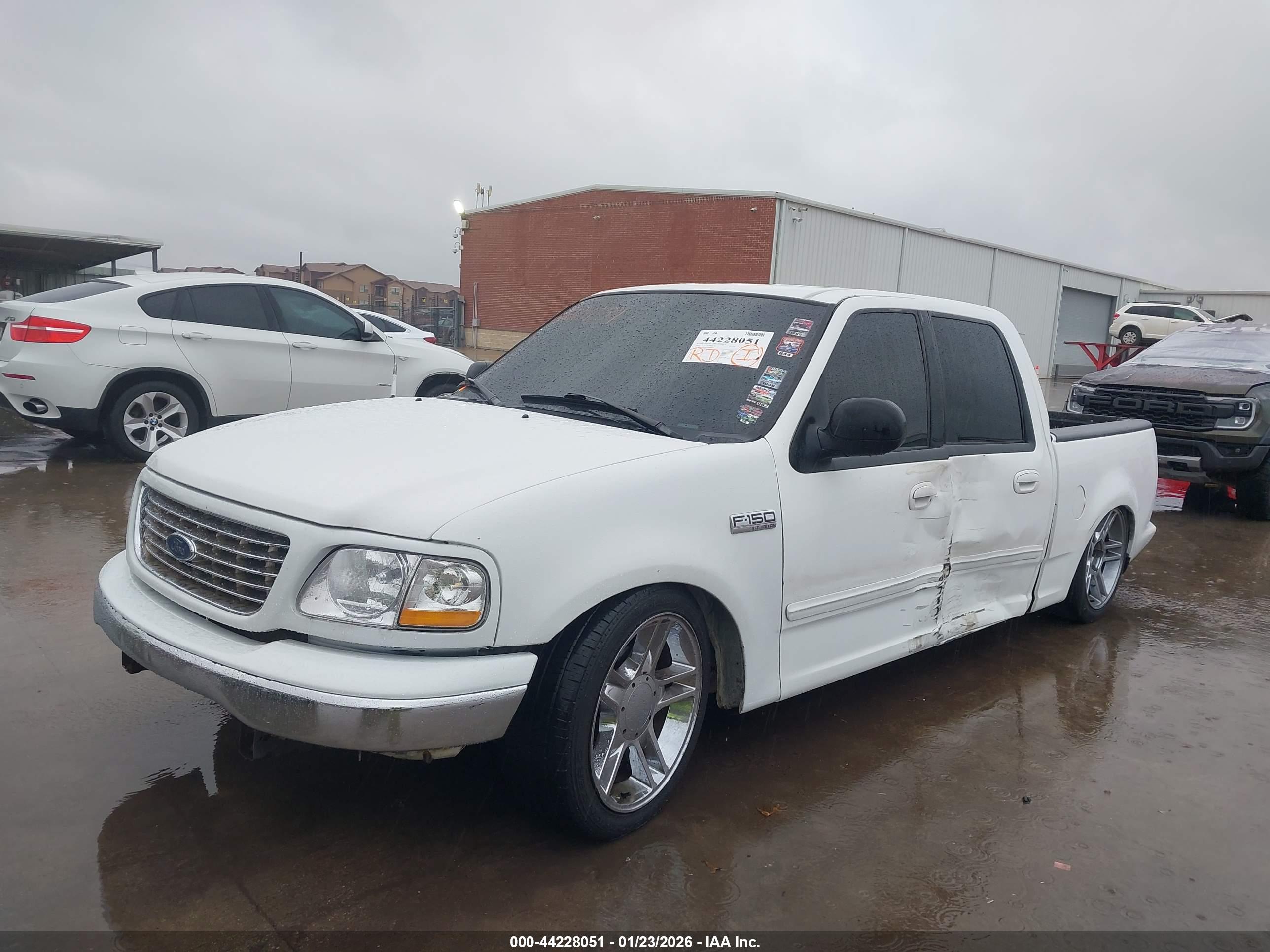 FORD F-150 image 2