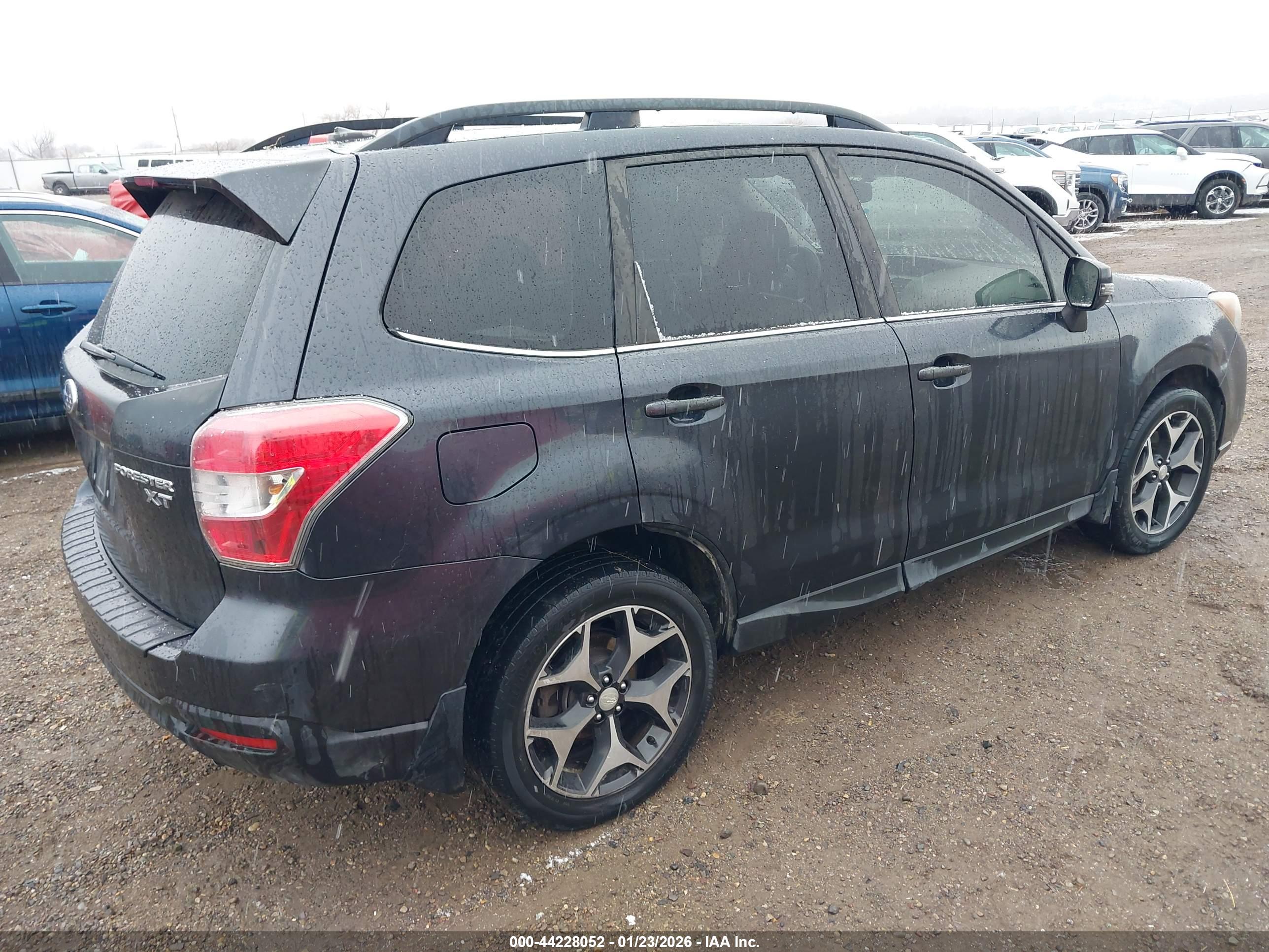 SUBARU FORESTER image 4
