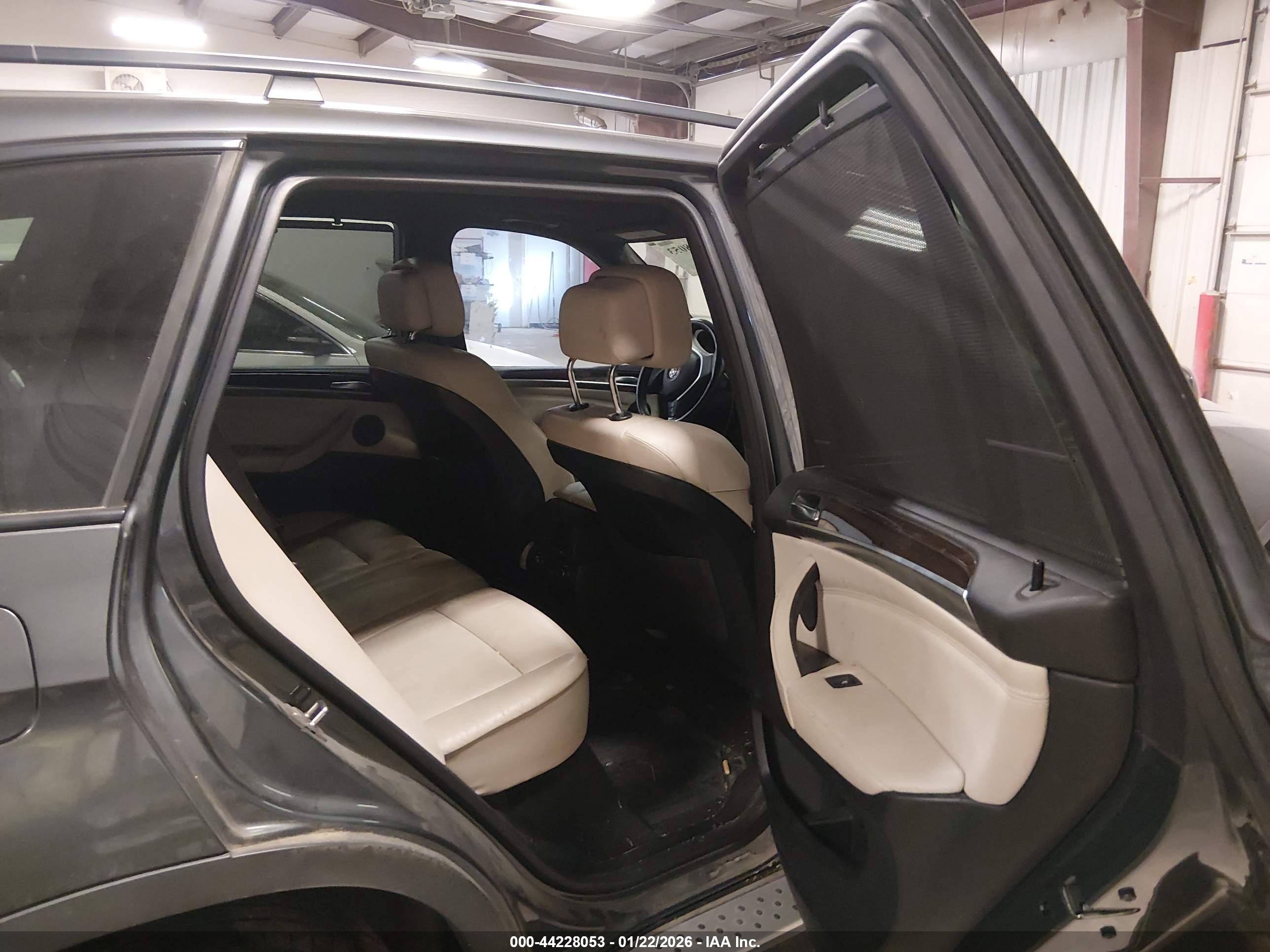BMW X5 image 8