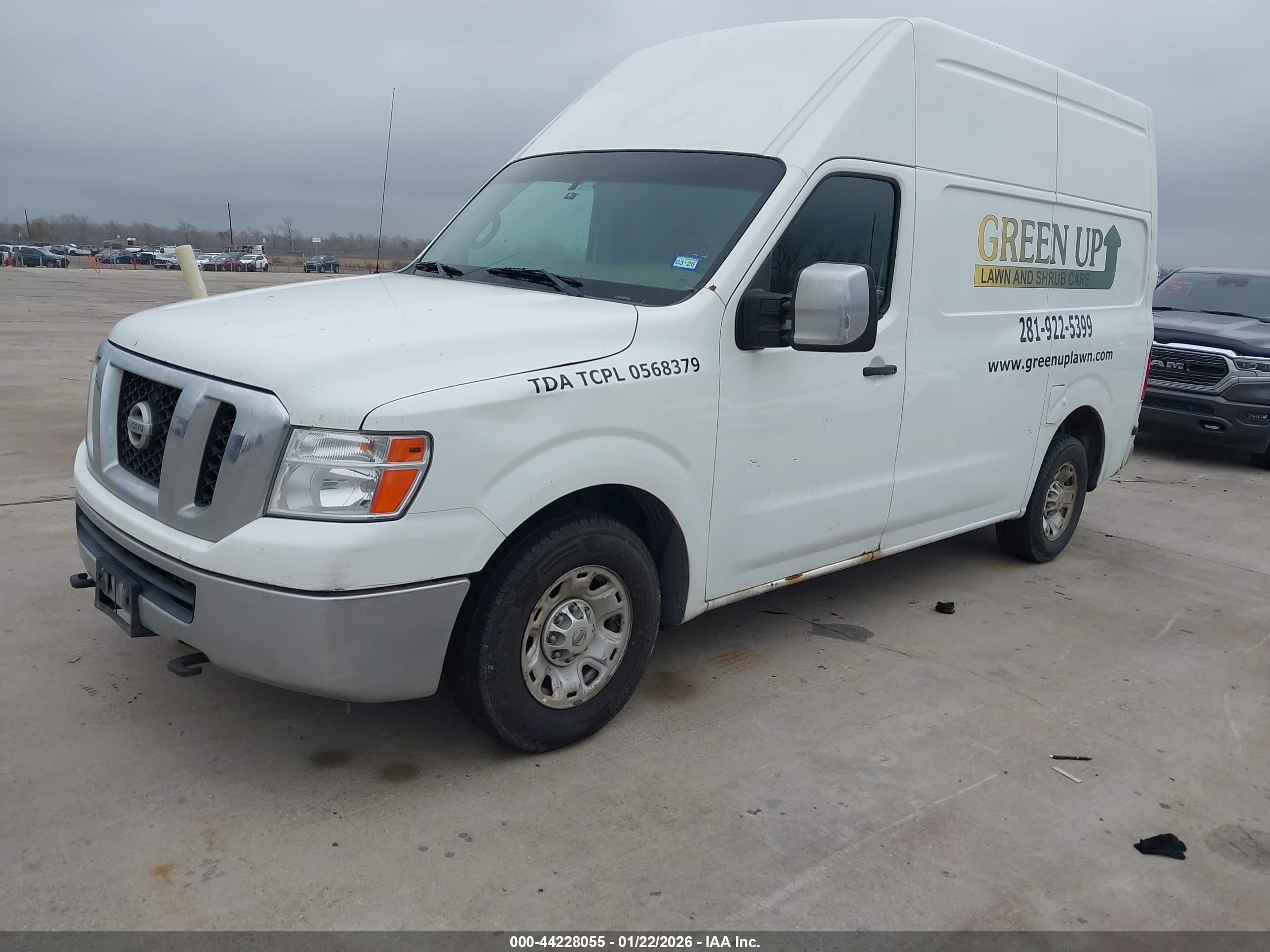 NISSAN NV image 2