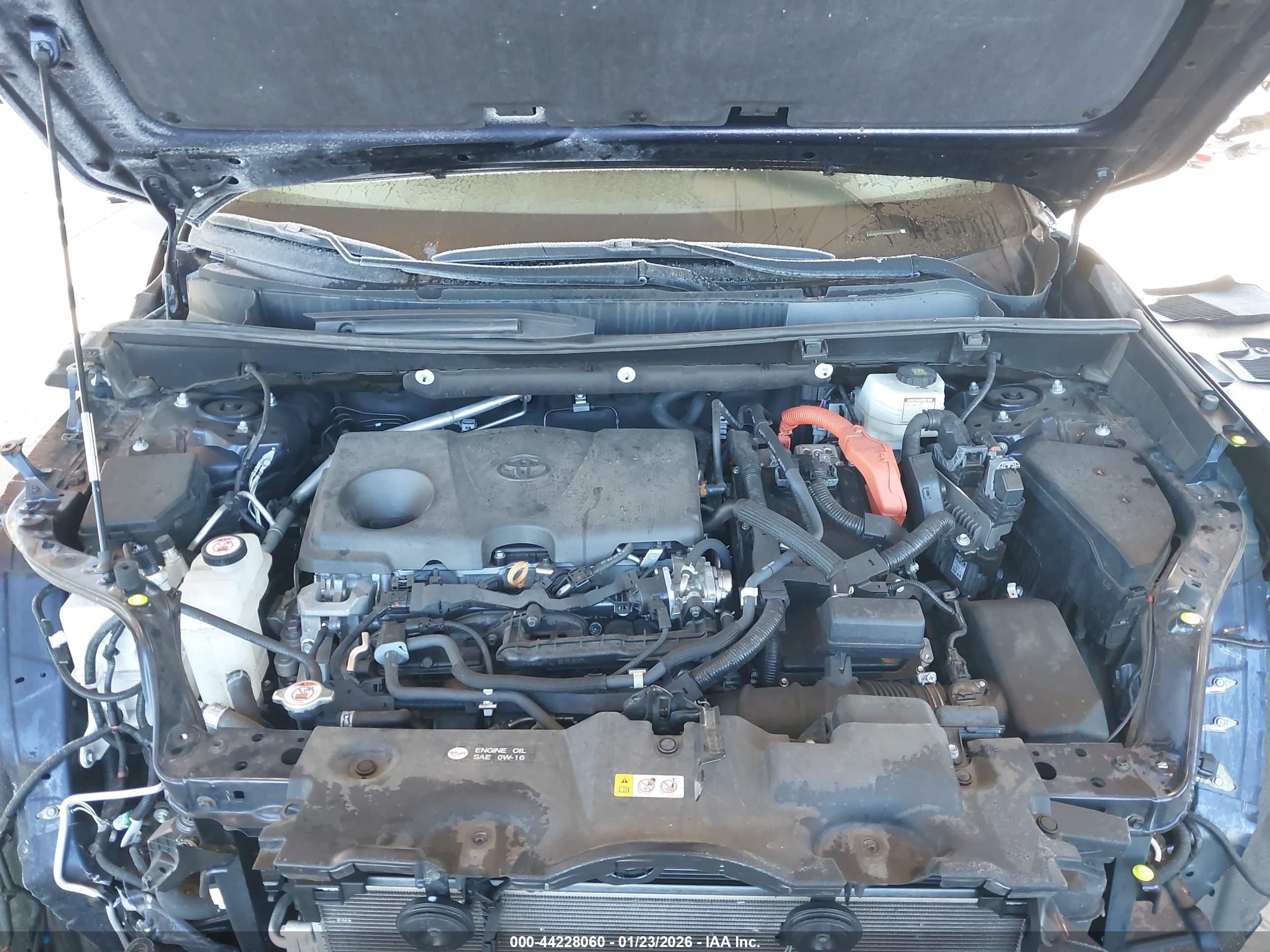 TOYOTA RAV4 image 10