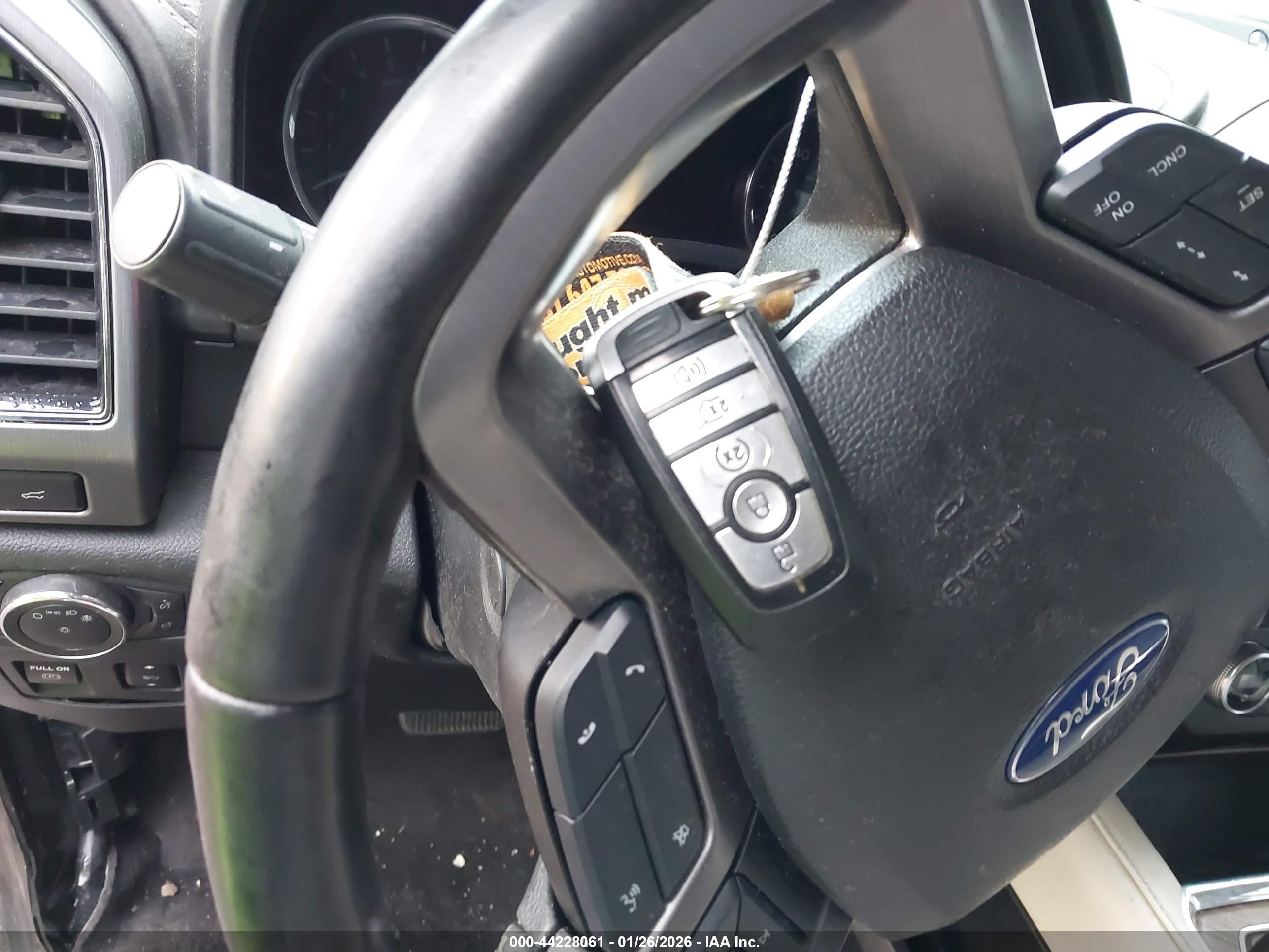 FORD EXPEDITION image 11