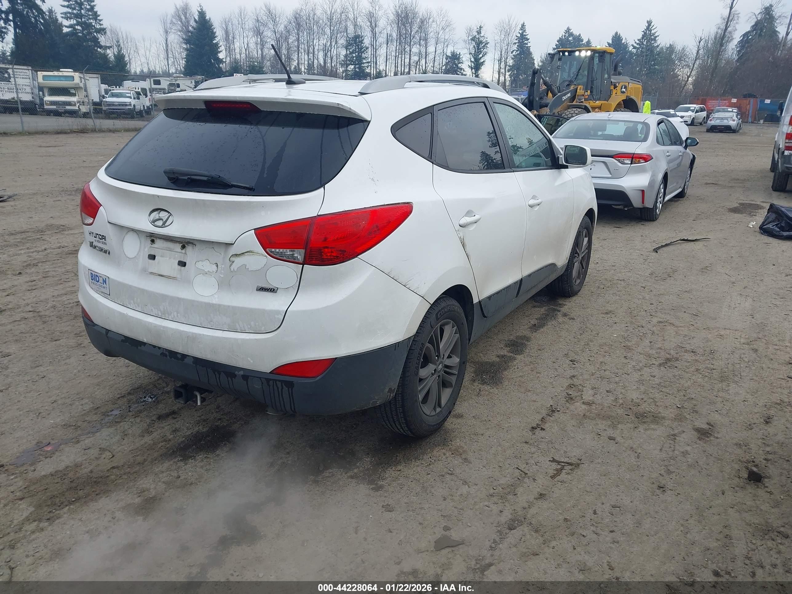 HYUNDAI TUCSON image 4