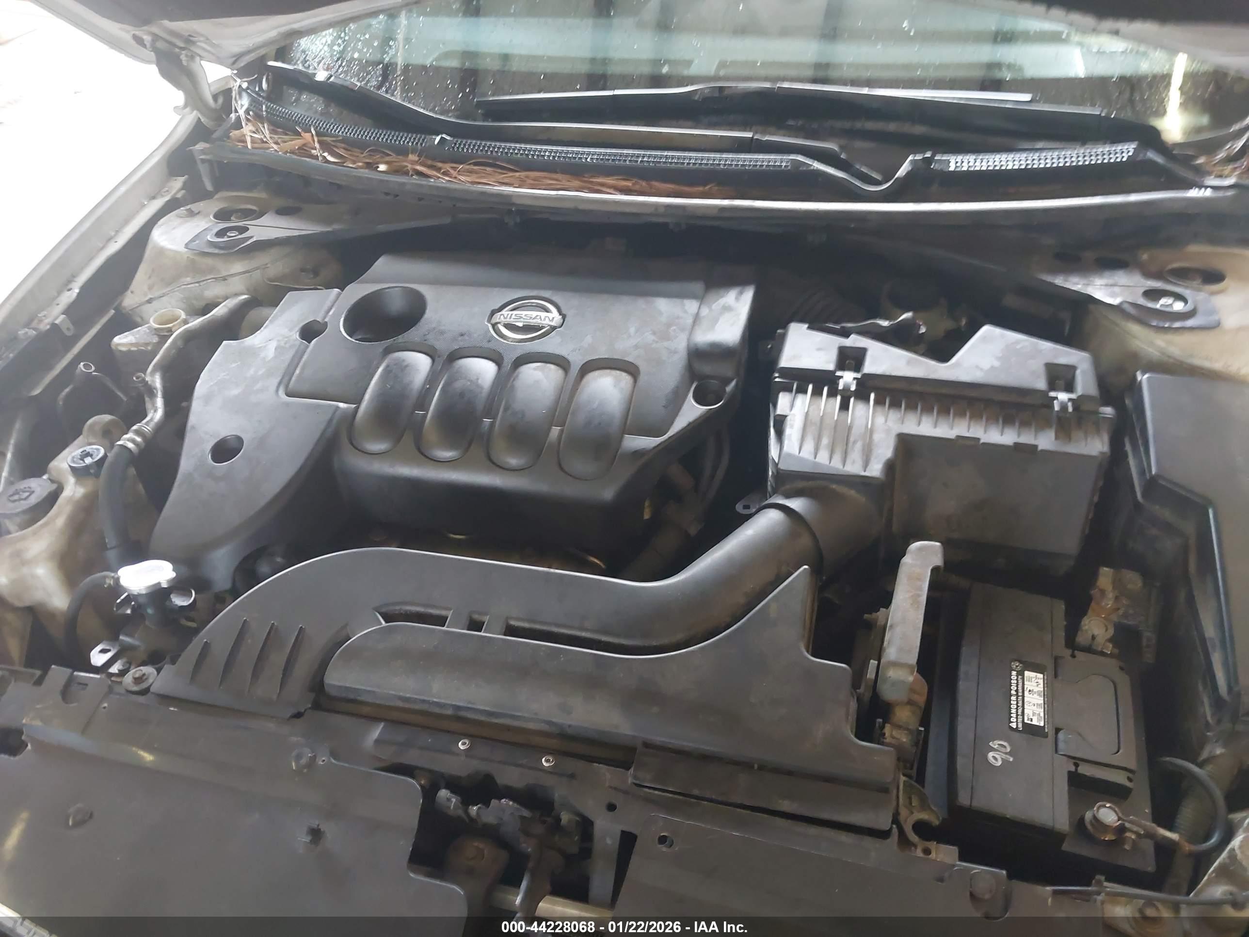 NISSAN ALTIMA image 10