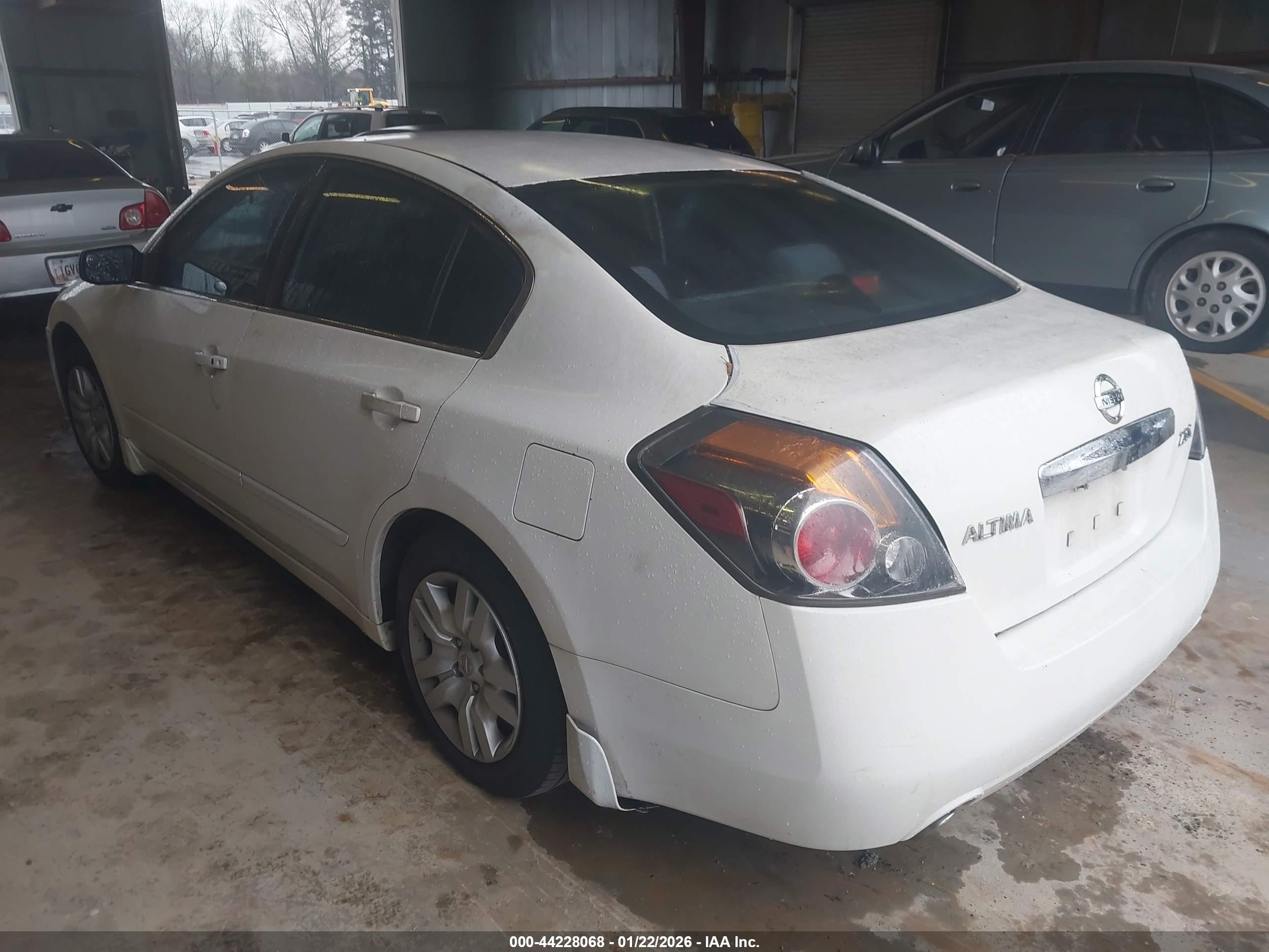 NISSAN ALTIMA image 3