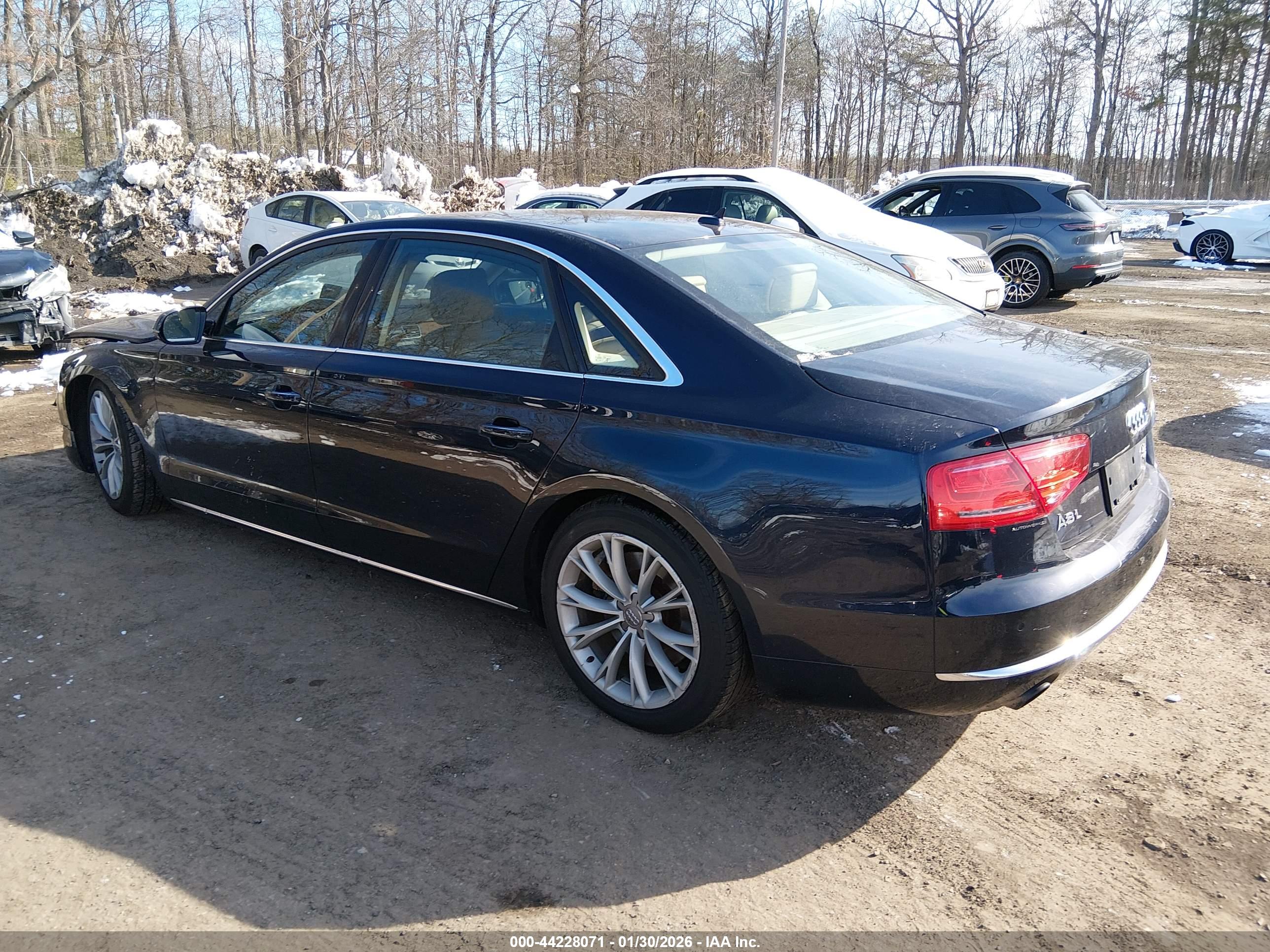 AUDI A8 image 3