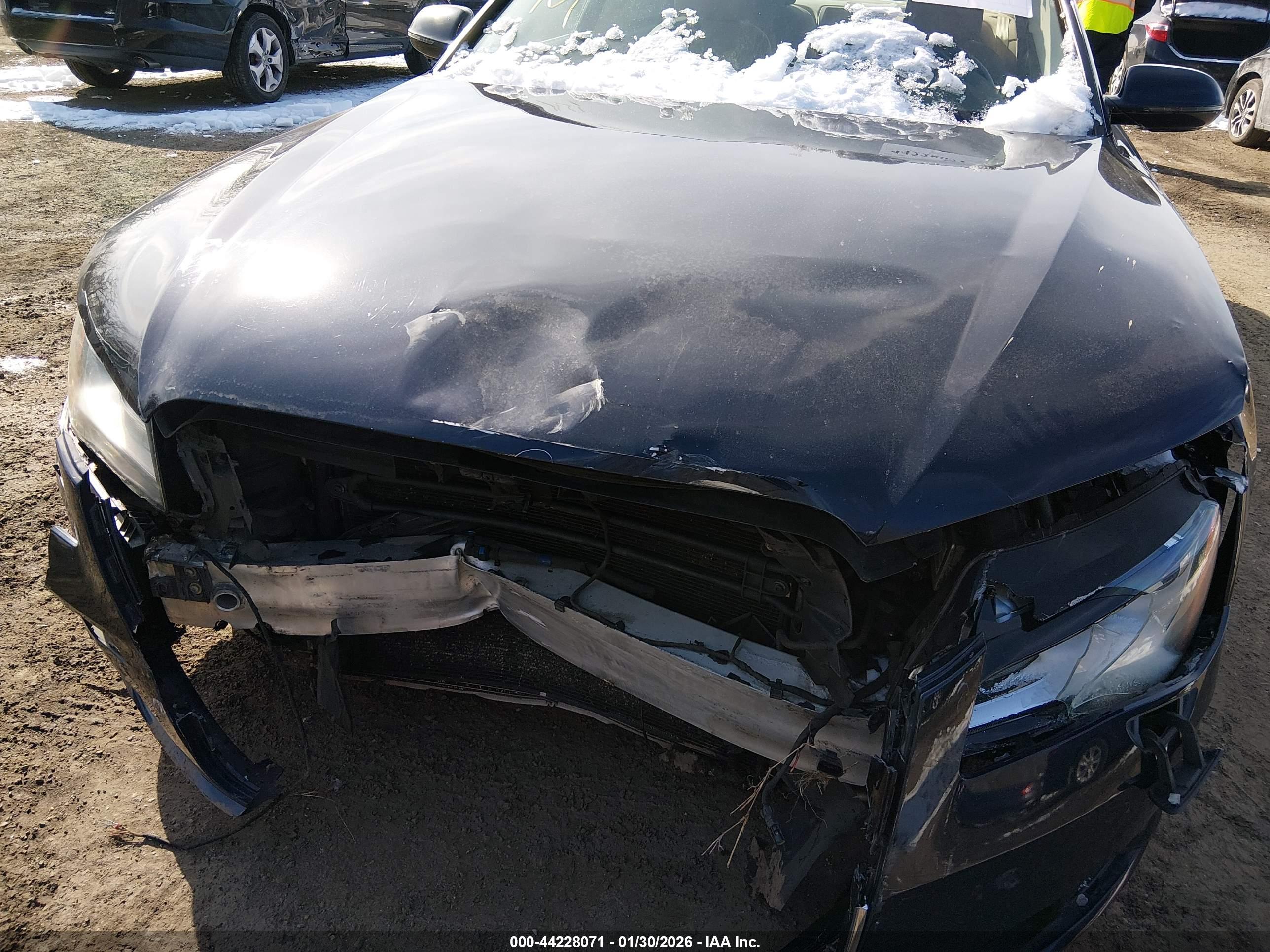 AUDI A8 image 6