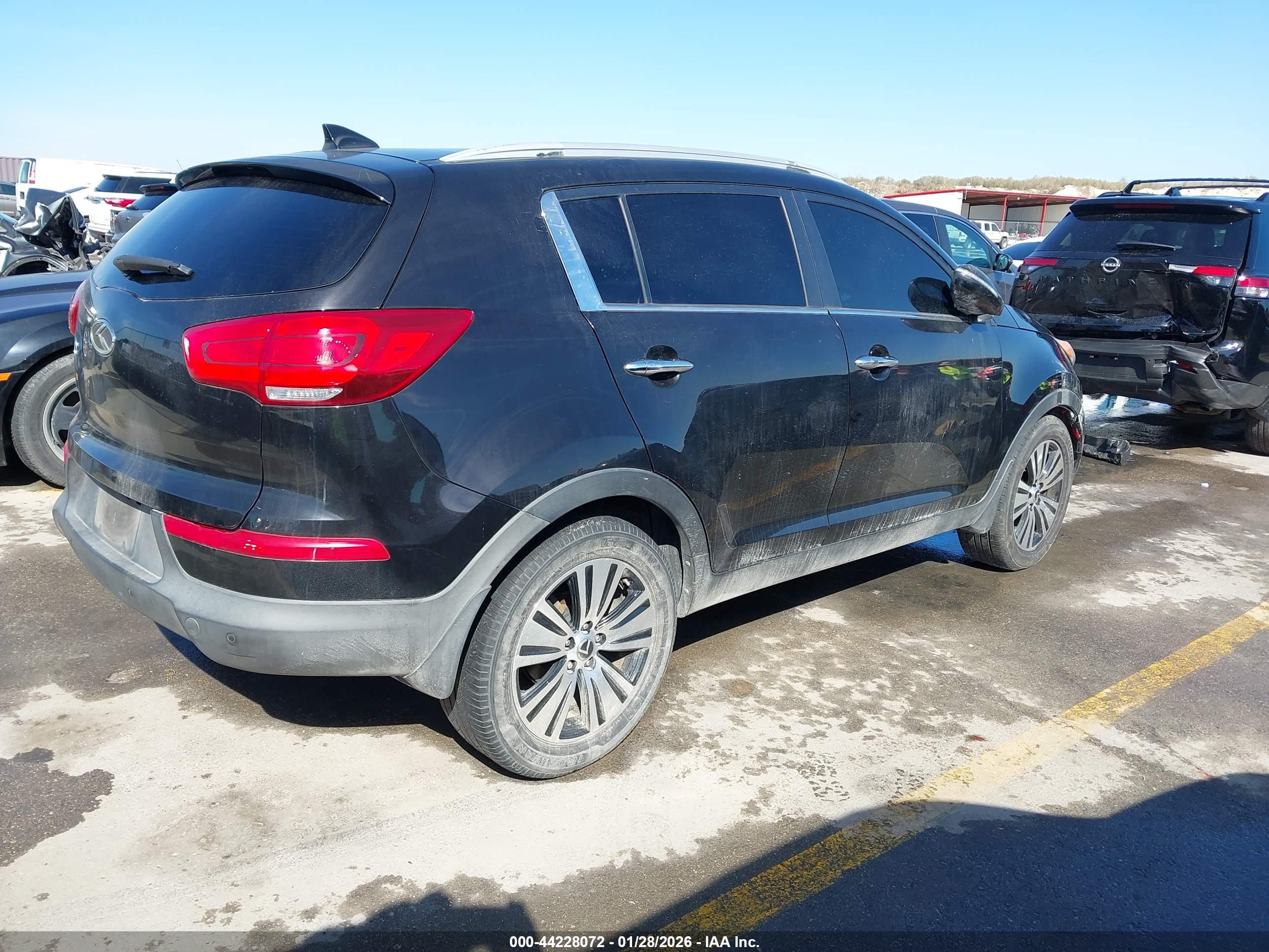 KIA SPORTAGE image 4