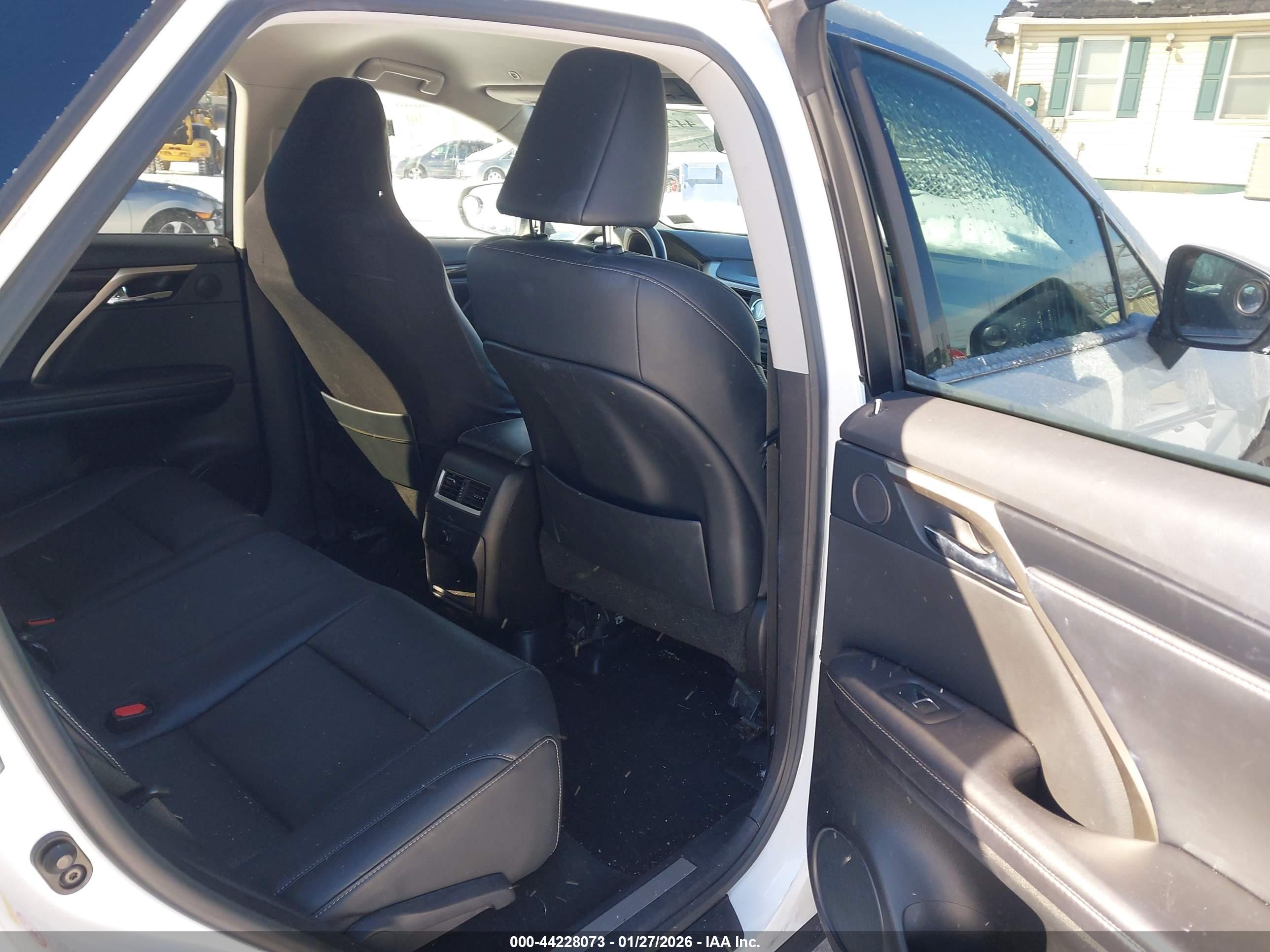 LEXUS RX image 8