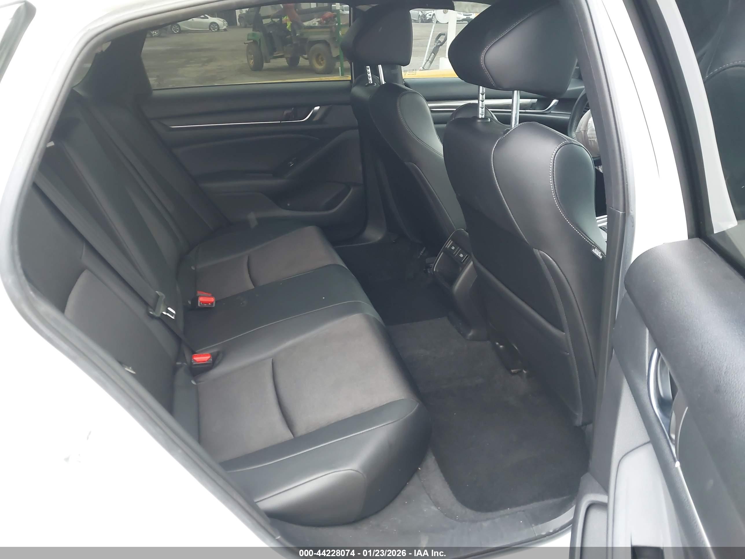 HONDA ACCORD image 8