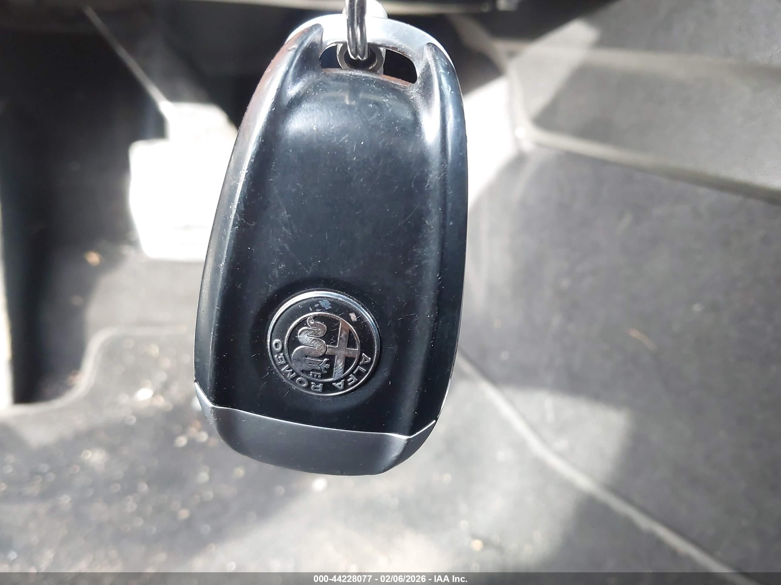 ALFA ROMEO image 11
