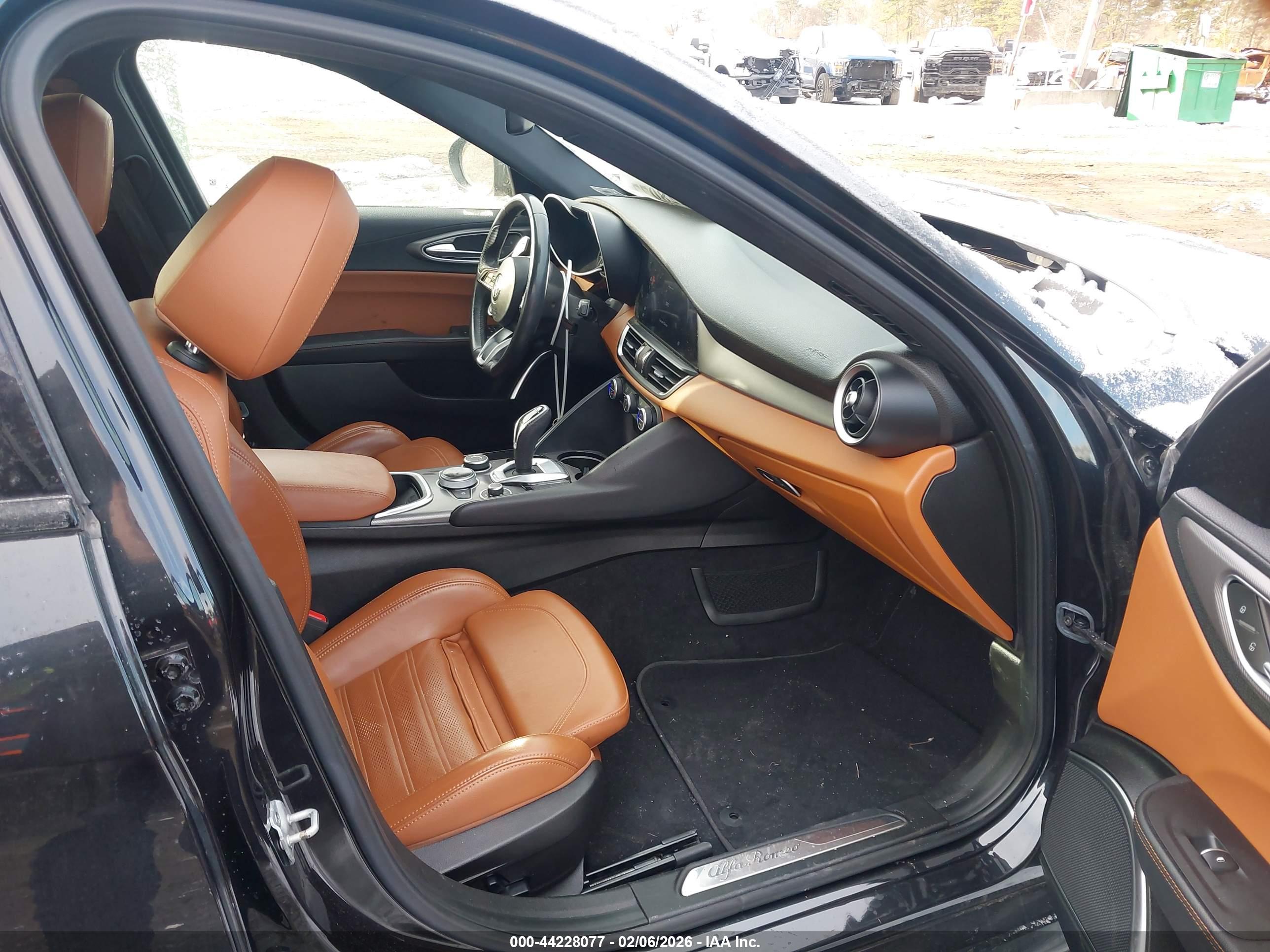 ALFA ROMEO image 5